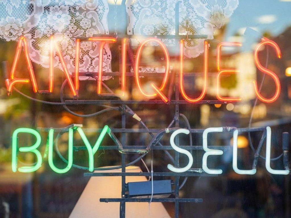 Best Antique Stores in St John's: Find Unique and Authentic Treasures - Rug the Rock