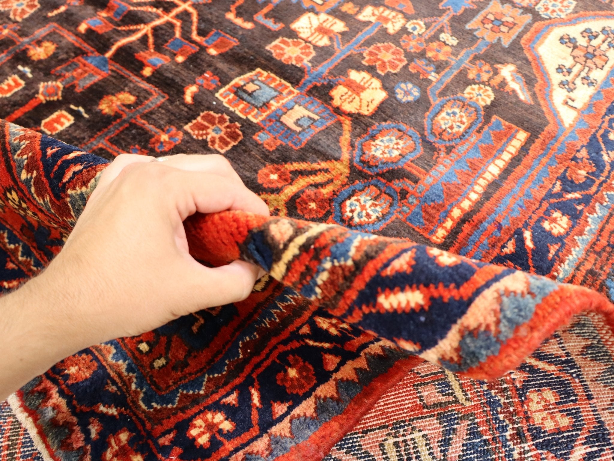 Persian Nahavand Rug | 5' 5” x 9' 7" - Rug the Rock -