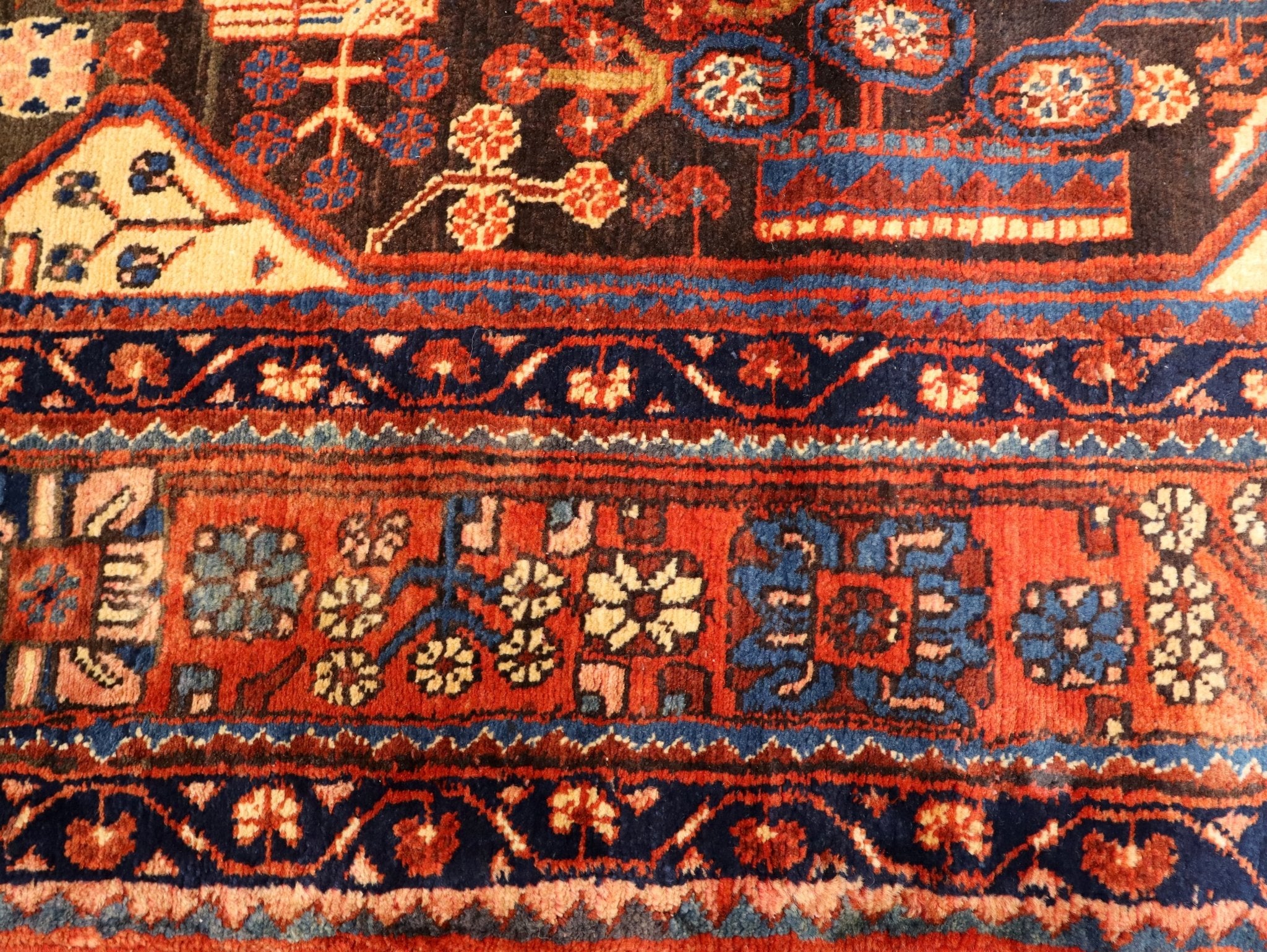 Persian Nahavand Rug | 5' 5” x 9' 7" - Rug the Rock -