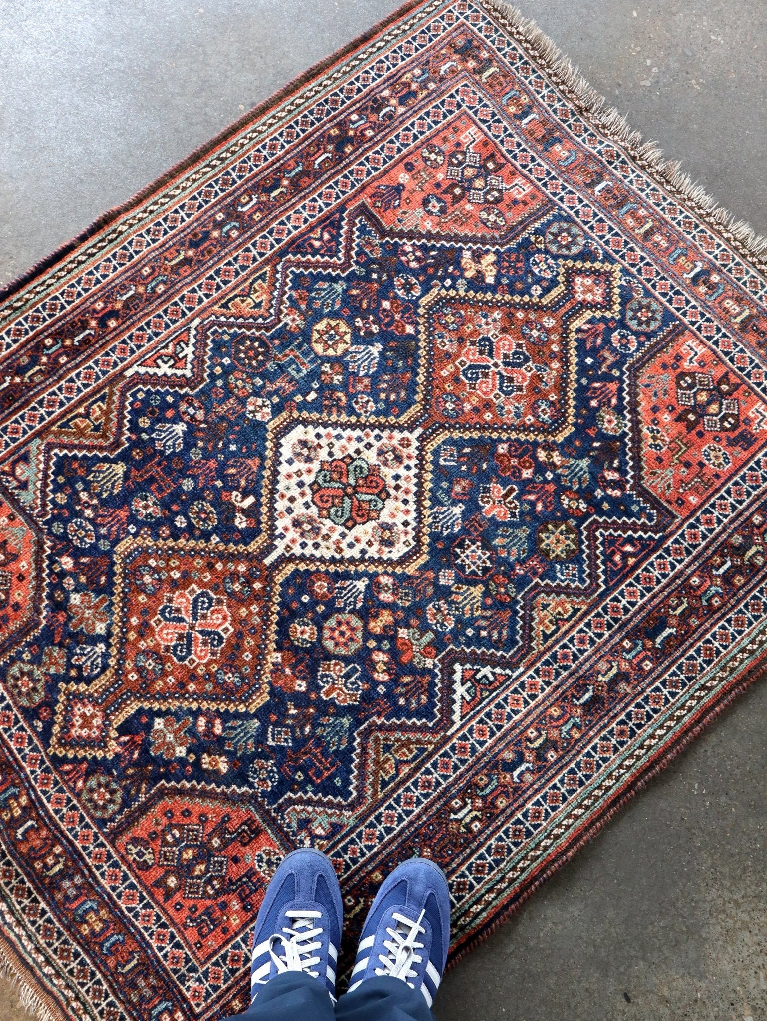 Persian Qashqai Rug | 4' x 5' 1