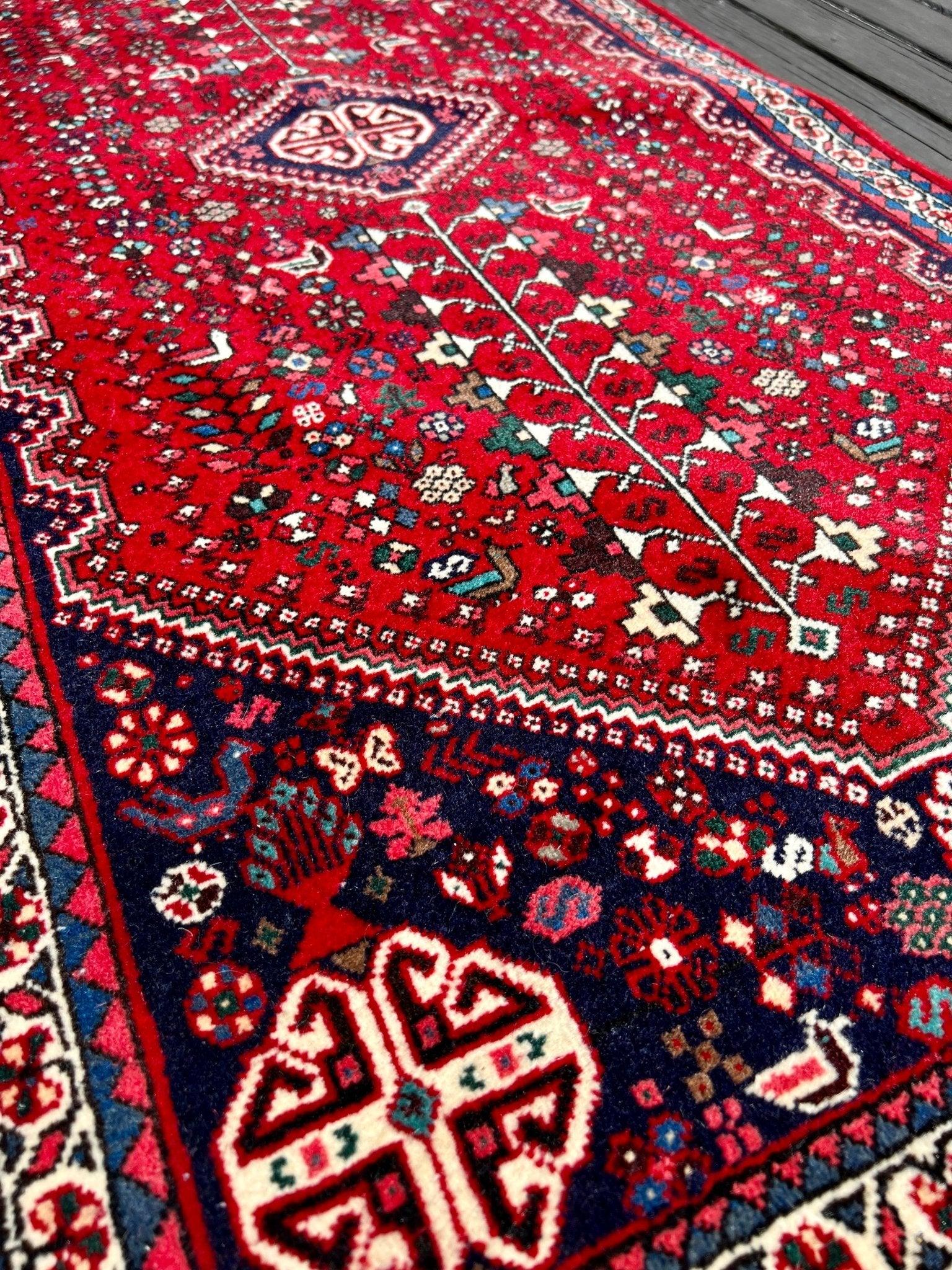 Tina | 4' 11" x 2' 5" | Persian Abadeh Rug Rug the Rock
