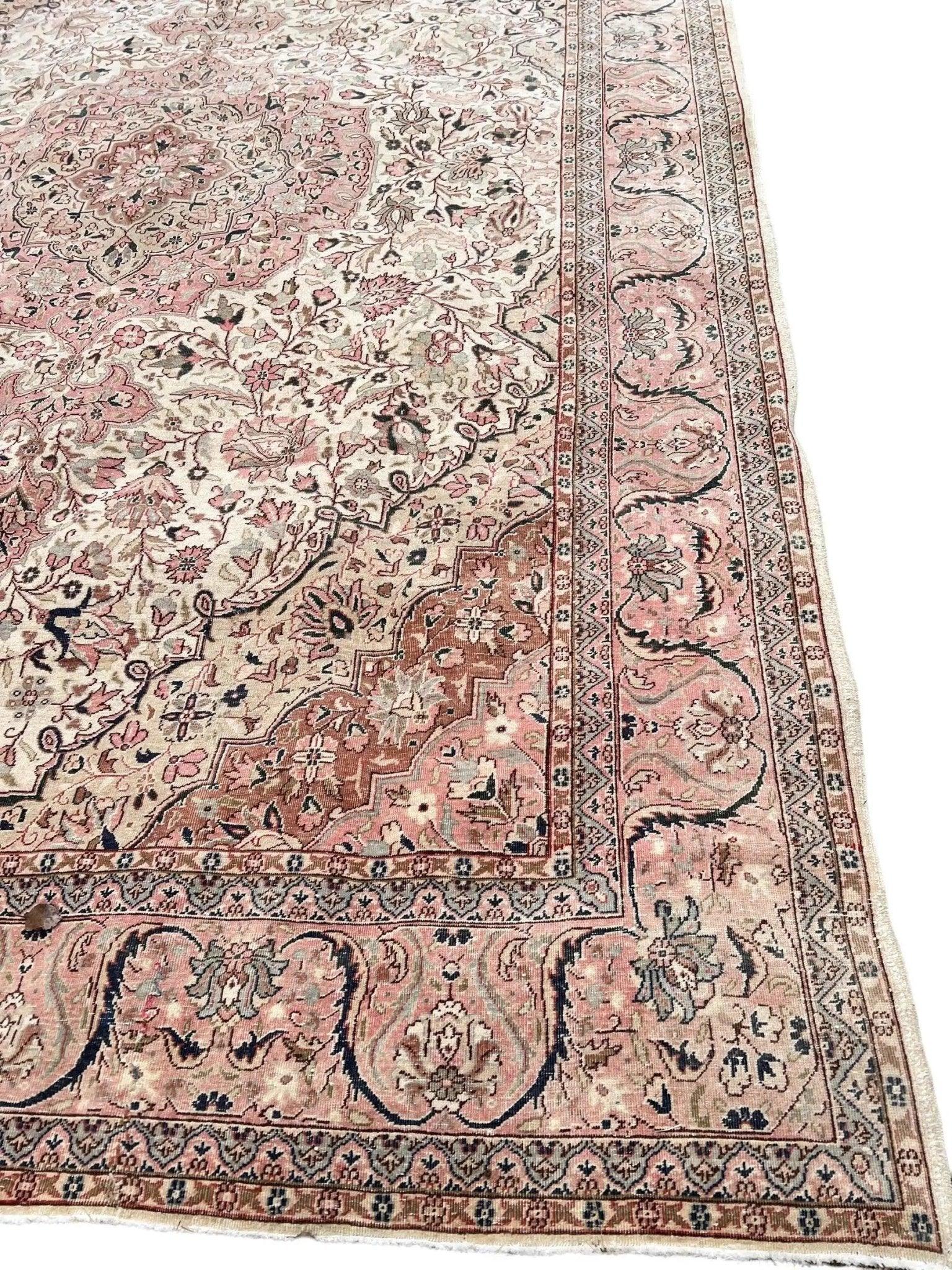 Turkish Vintage Rug - 12 x 8 Rug the Rock