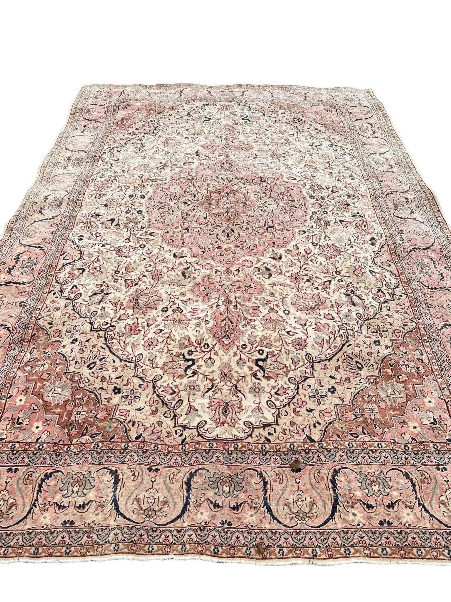 Turkish Vintage Rug - 12 x 8 Rug the Rock