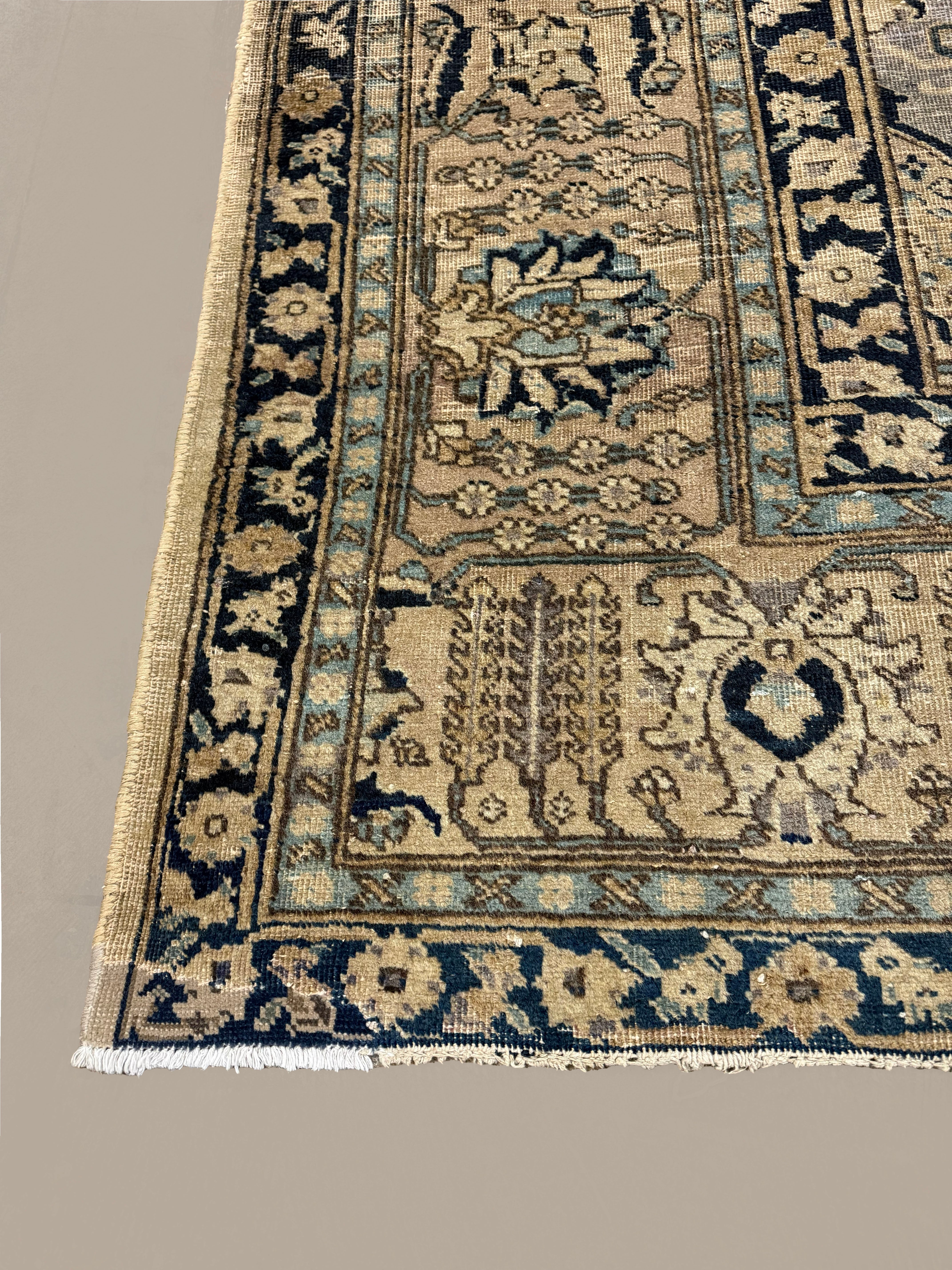 Vintage Tabriz Rug, corner, border and fringe detail, hand-knotted wool pile. SKU 0005.