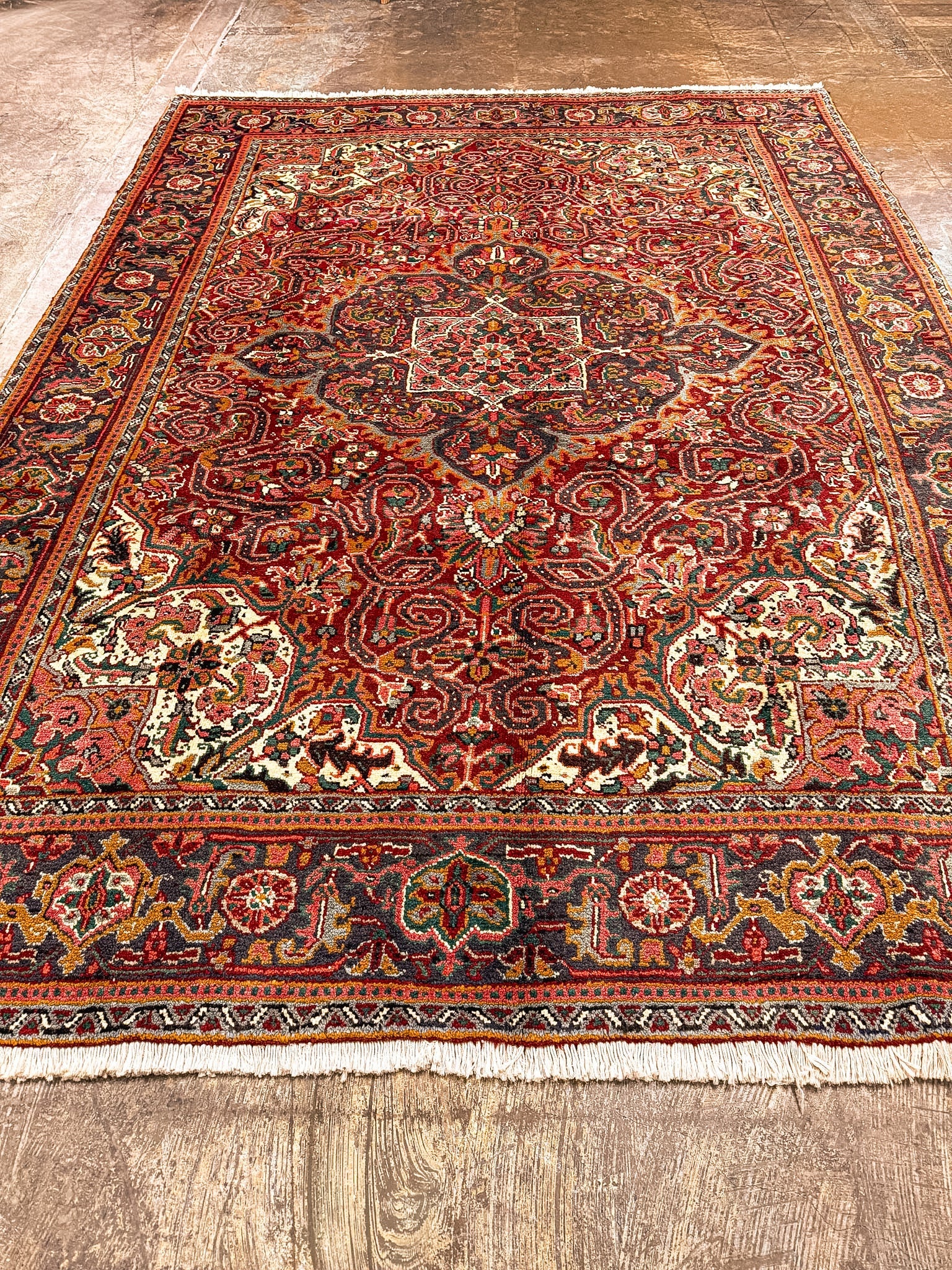 Persian Heriz Rug | 6' 11" x 9' 3" Rug the Rock
