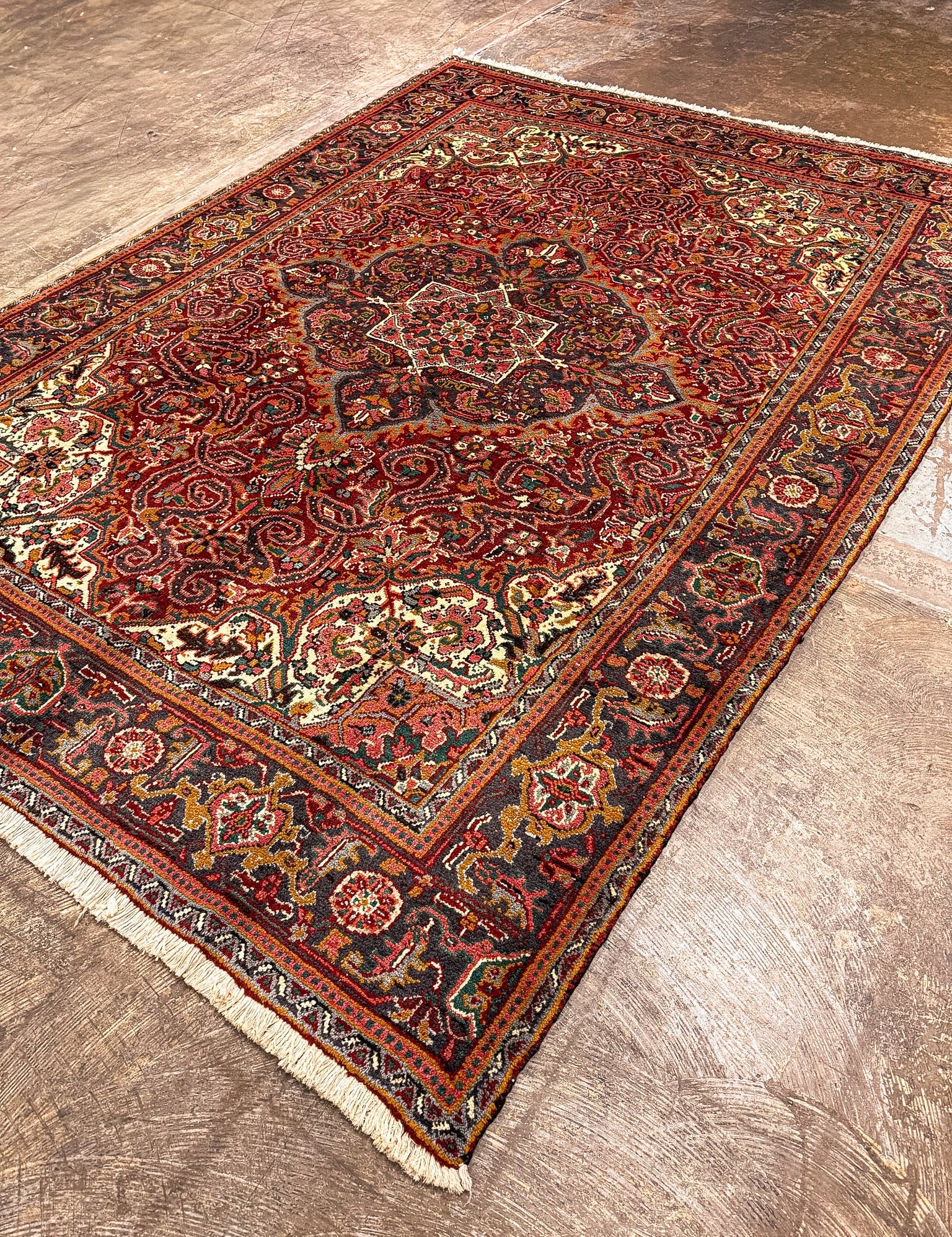 Persian Heriz Rug | 6' 11" x 9' 3" Rug the Rock