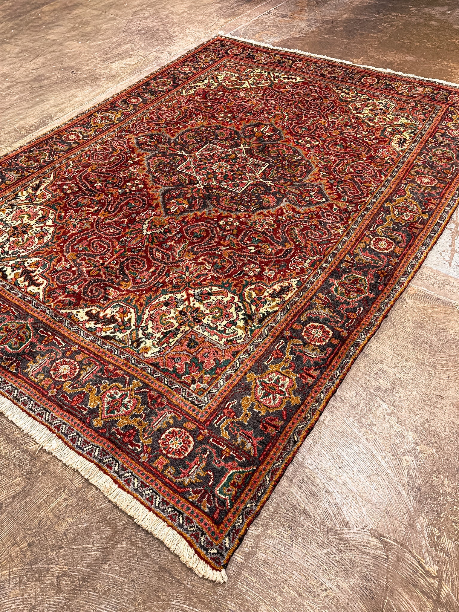 Persian Heriz Rug | 6' 11" x 9' 3" Rug the Rock