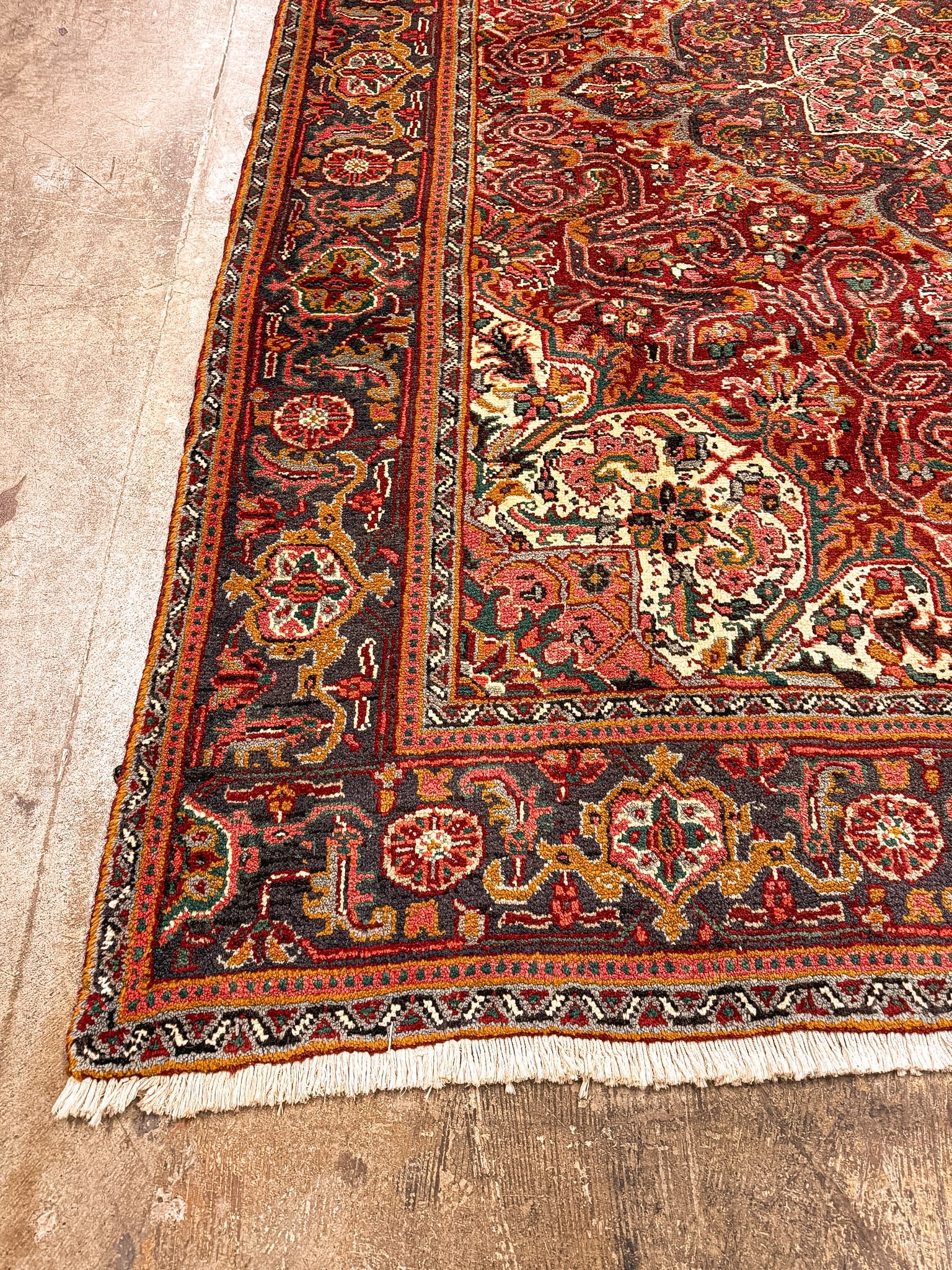 Persian Heriz Rug | 6' 11" x 9' 3" Rug the Rock