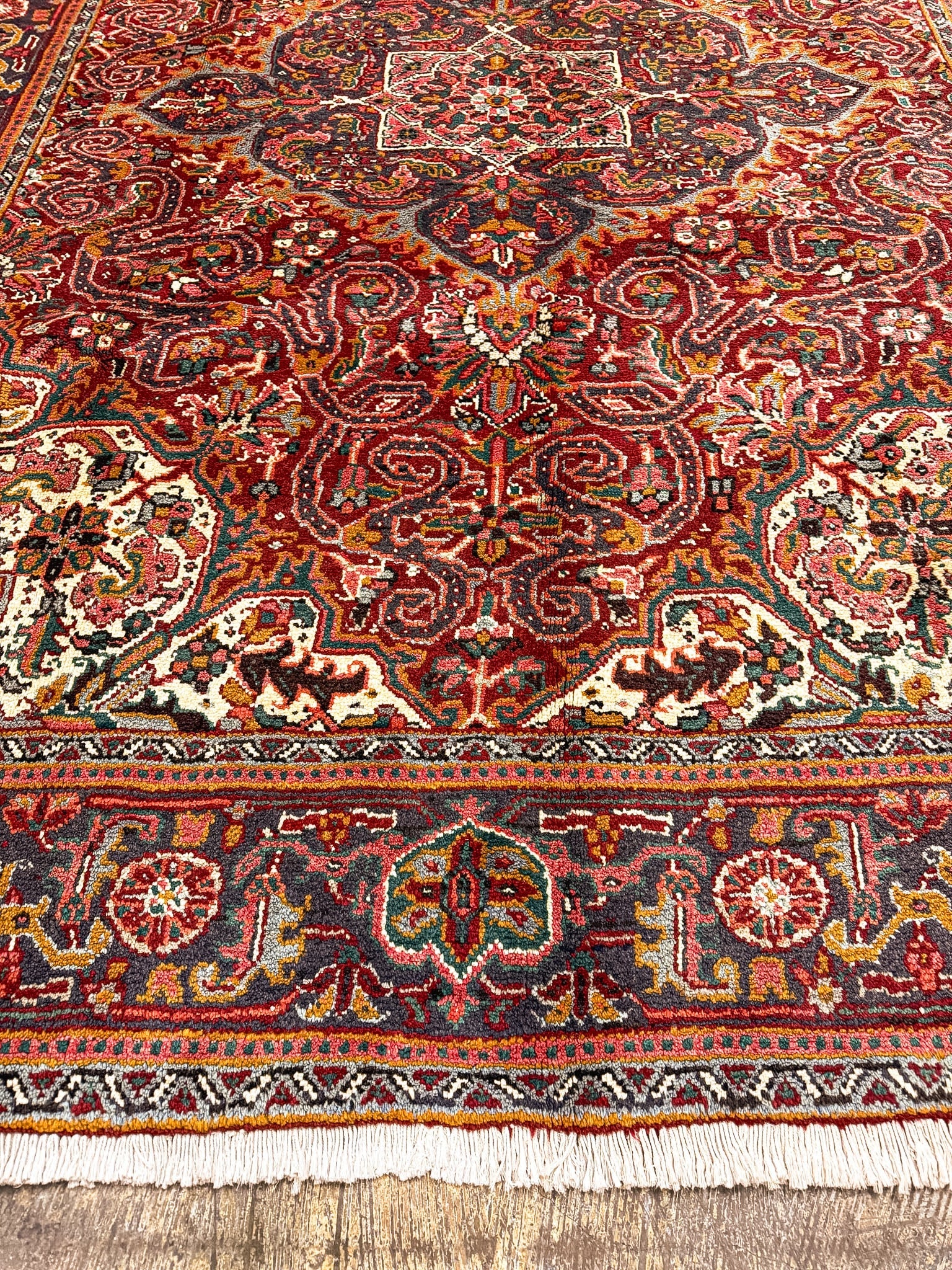 Persian Heriz Rug | 6' 11" x 9' 3" Rug the Rock
