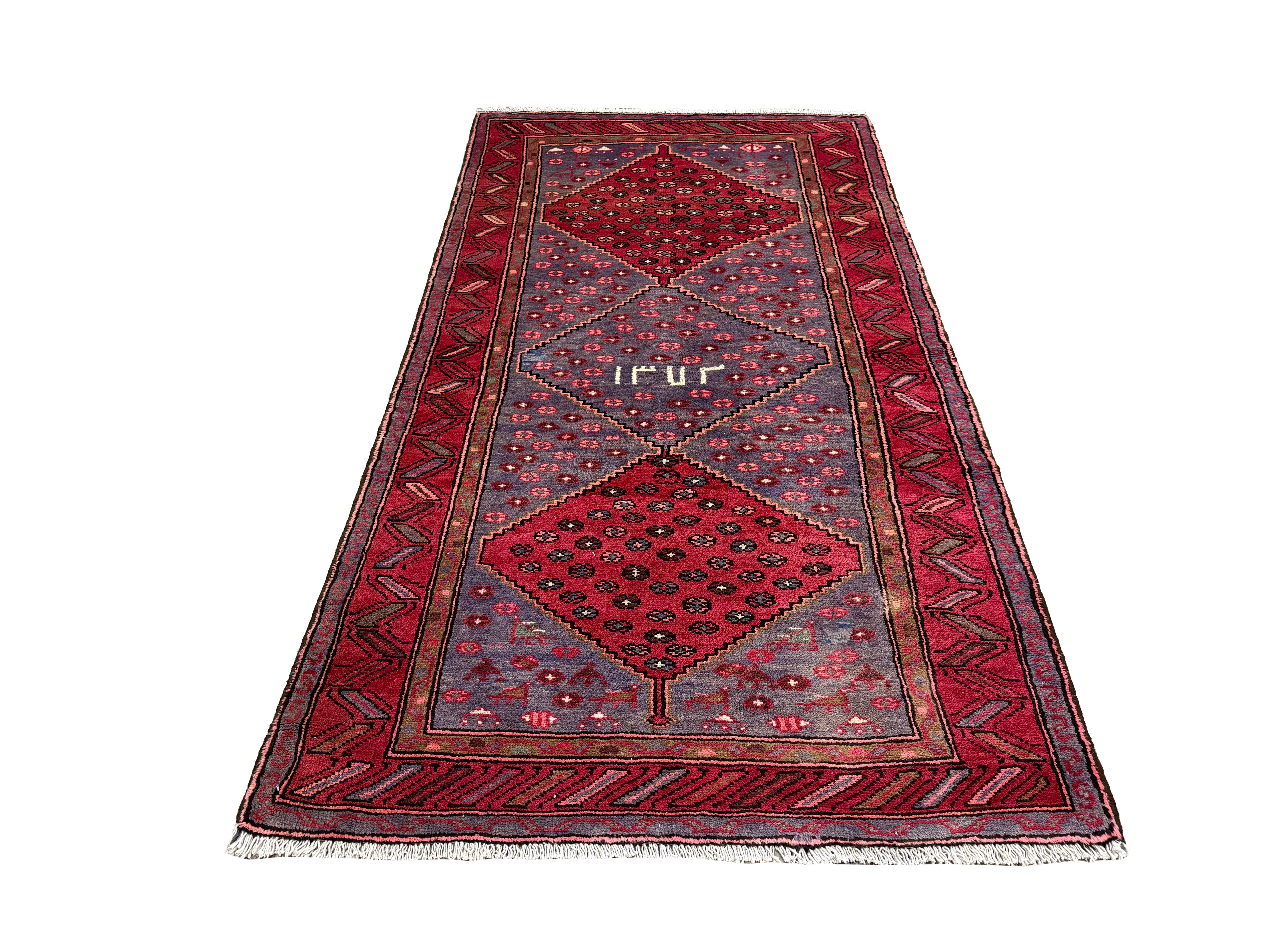 Persian Houpa Zanjan Rug, lengthwise view, hand-knotted wool with red colouring. SKU 30175.