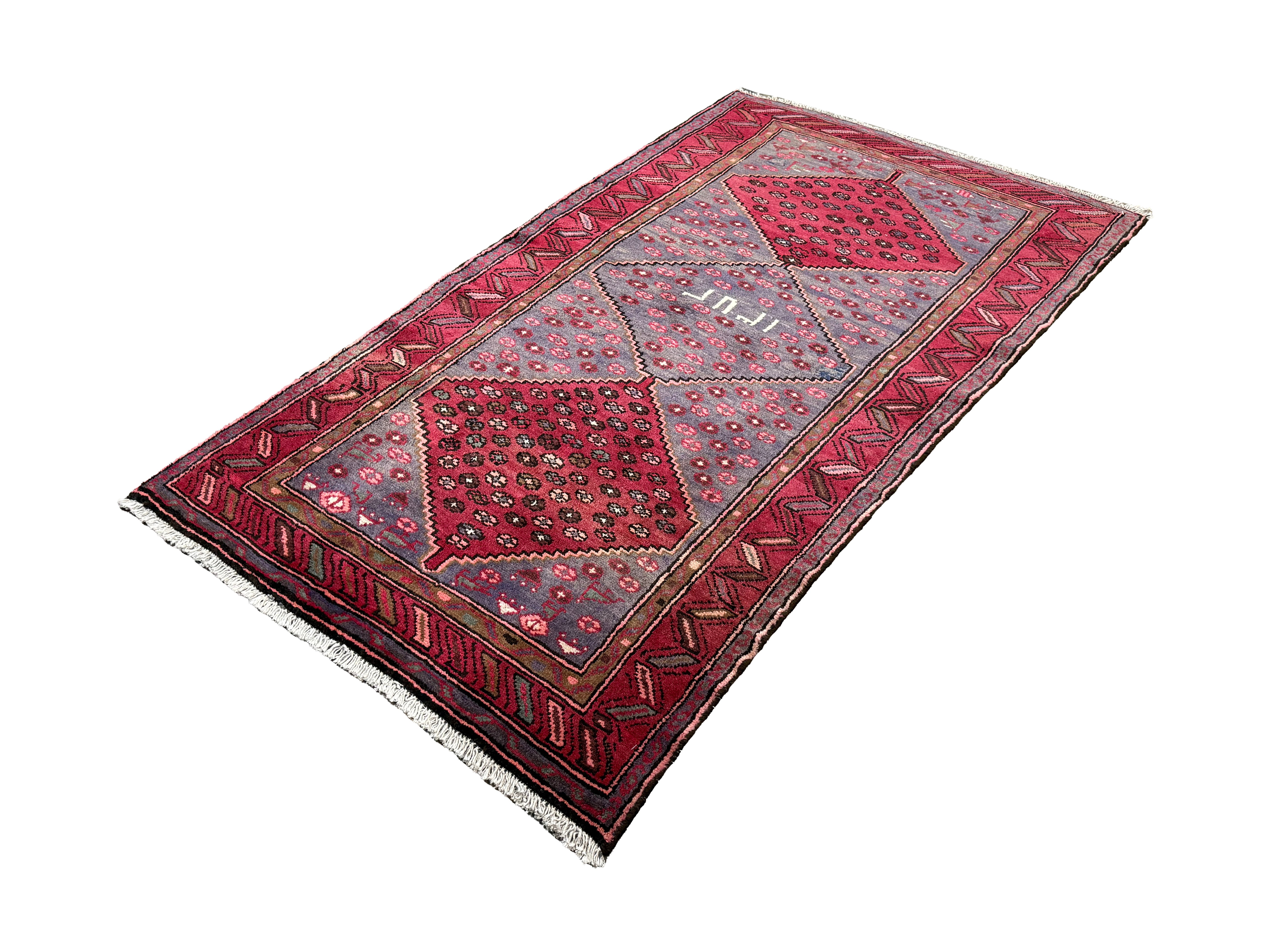 Persian Houpa Zanjan Rug, diagonal full view, hand-knotted wool with red colouring. SKU 30175.