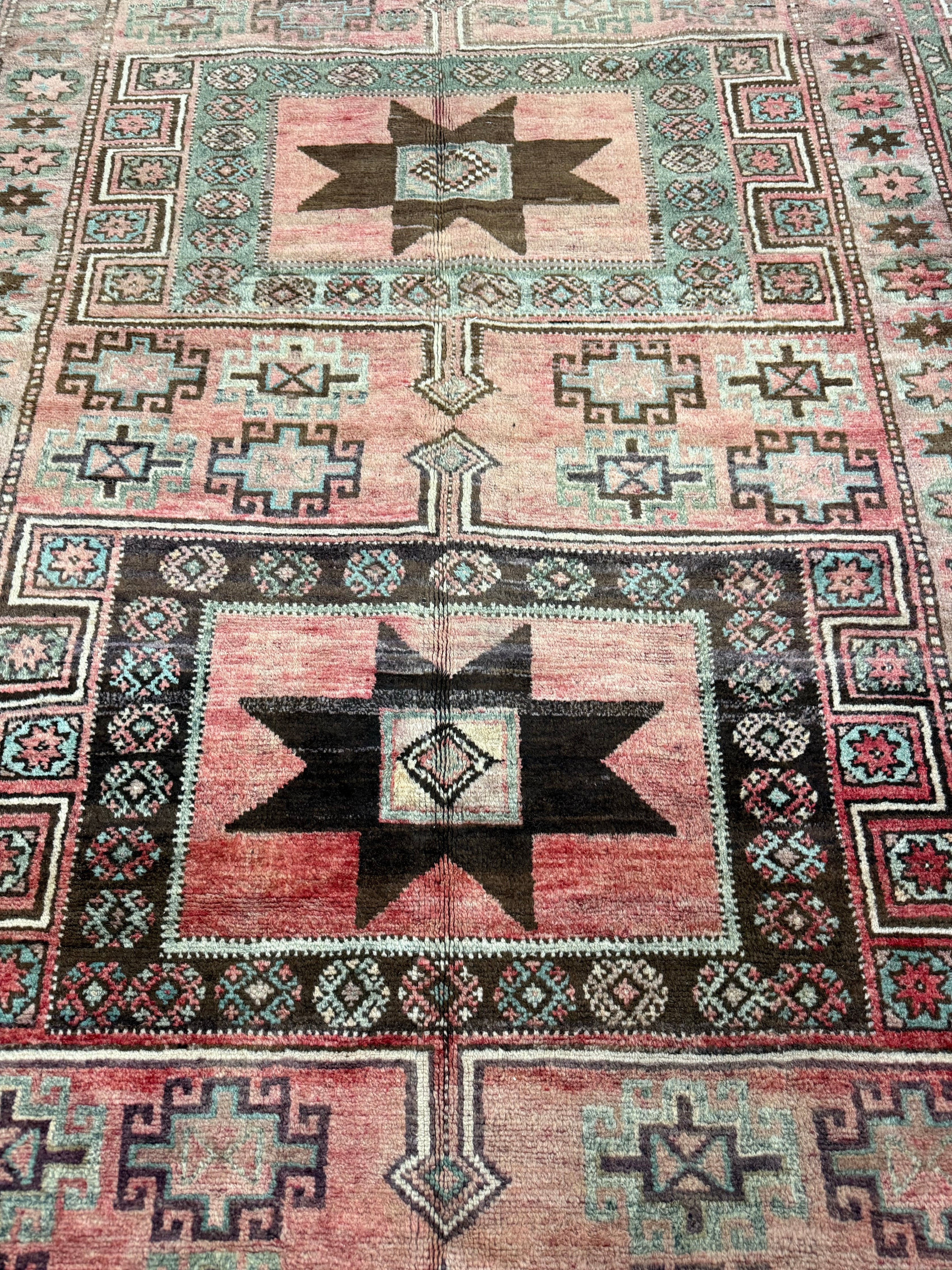 Vintage Hamadan Rug. Original rug photograph; SKU 30496; source IMG_7684.