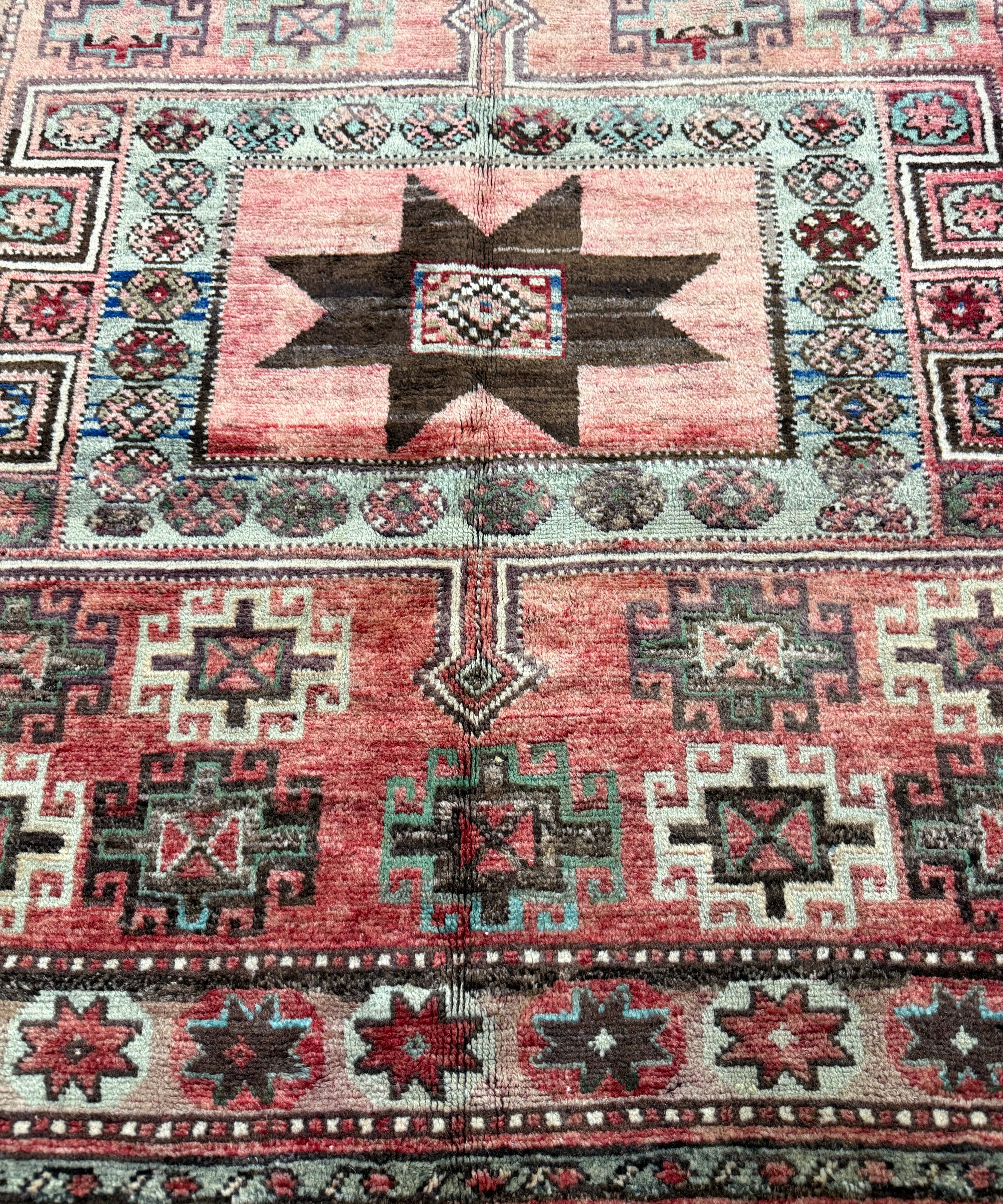 Vintage Hamadan Rug. Original rug photograph; SKU 30496; source IMG_7685.