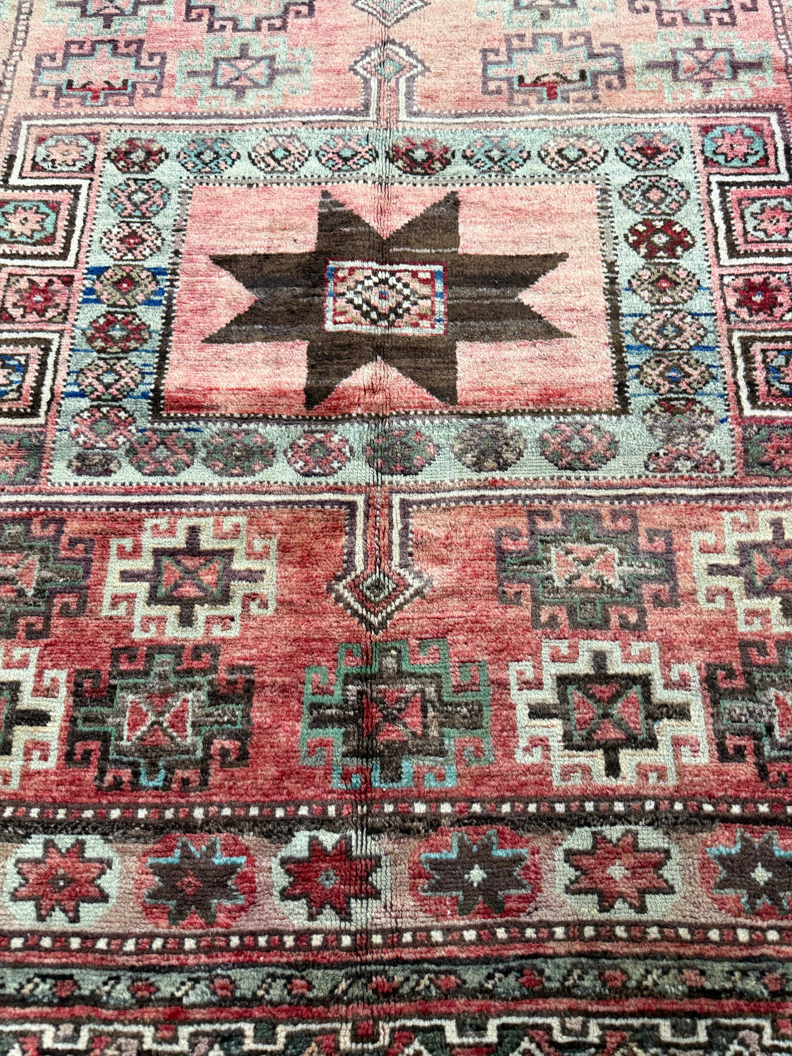 Vintage Hamadan Rug. Original rug photograph; SKU 30496; source IMG_7685.