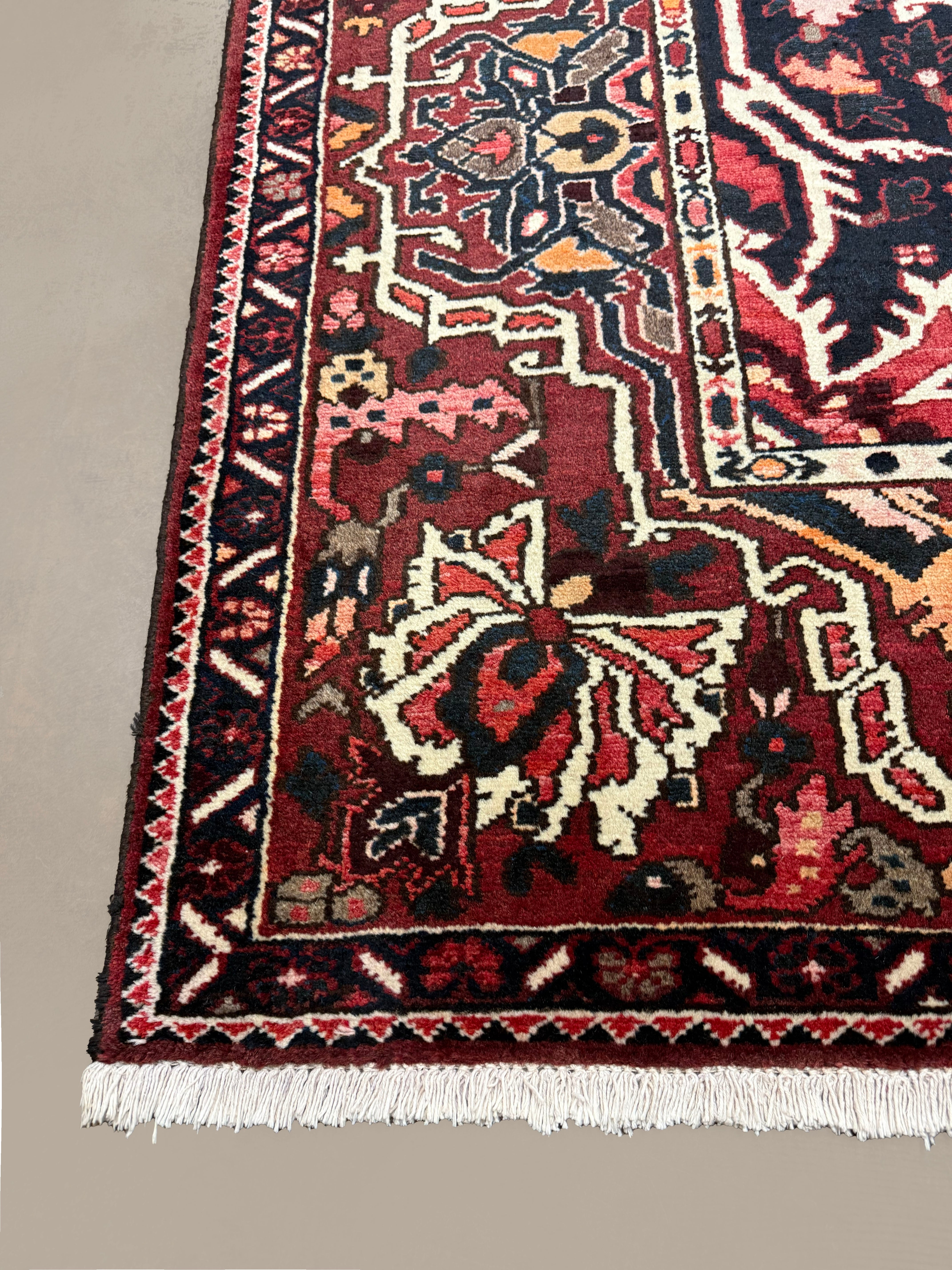 Vintage Chaleshtor Bakhtiari Wool Rug. Edited documentary rug photograph; SKU 30536; source IMG_7319.