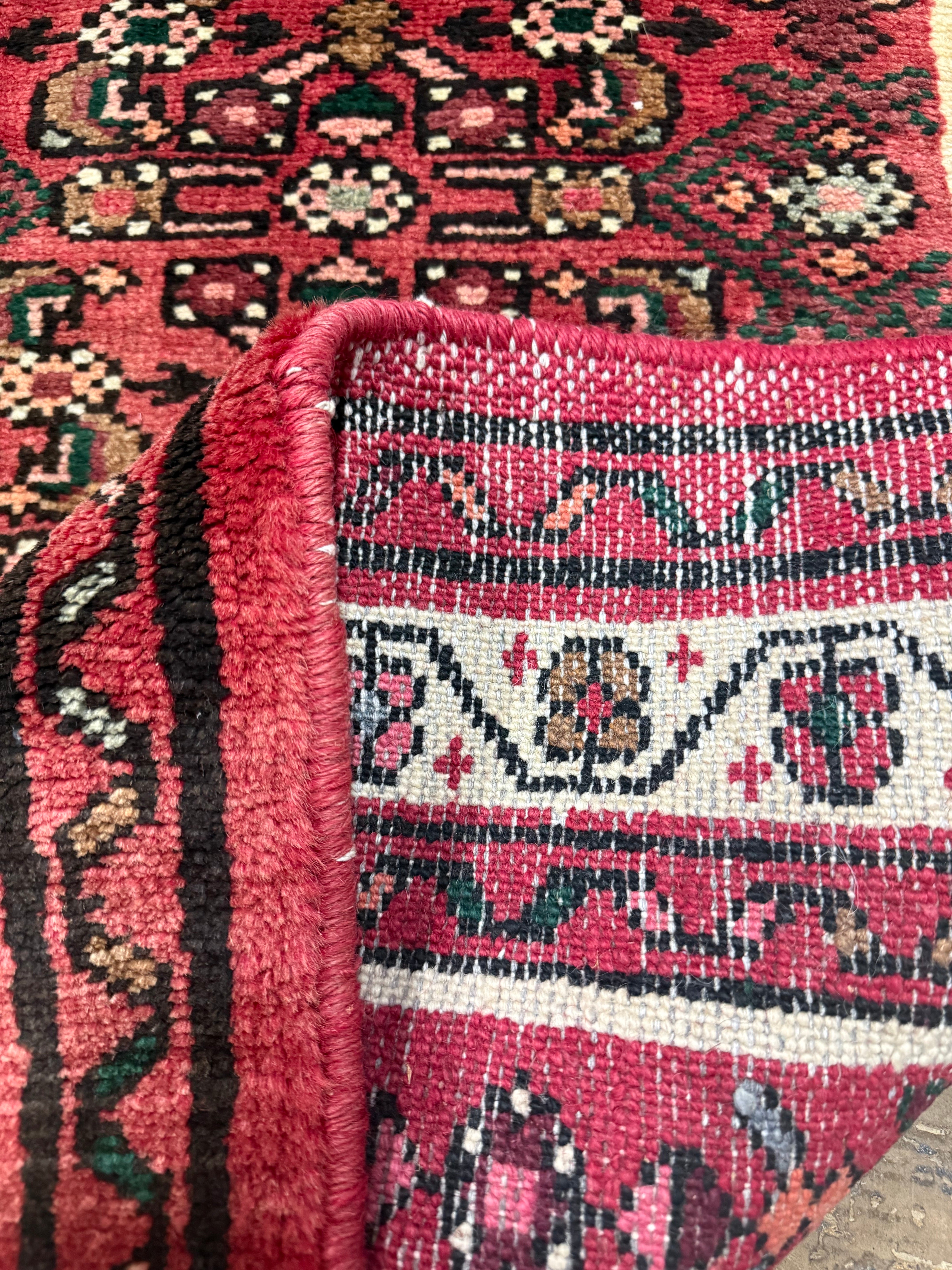 Vintage Hosseinabad Wool Runner | 2'5" × 12'6". Original rug photograph; SKU EE 1.0067; source undefined.
