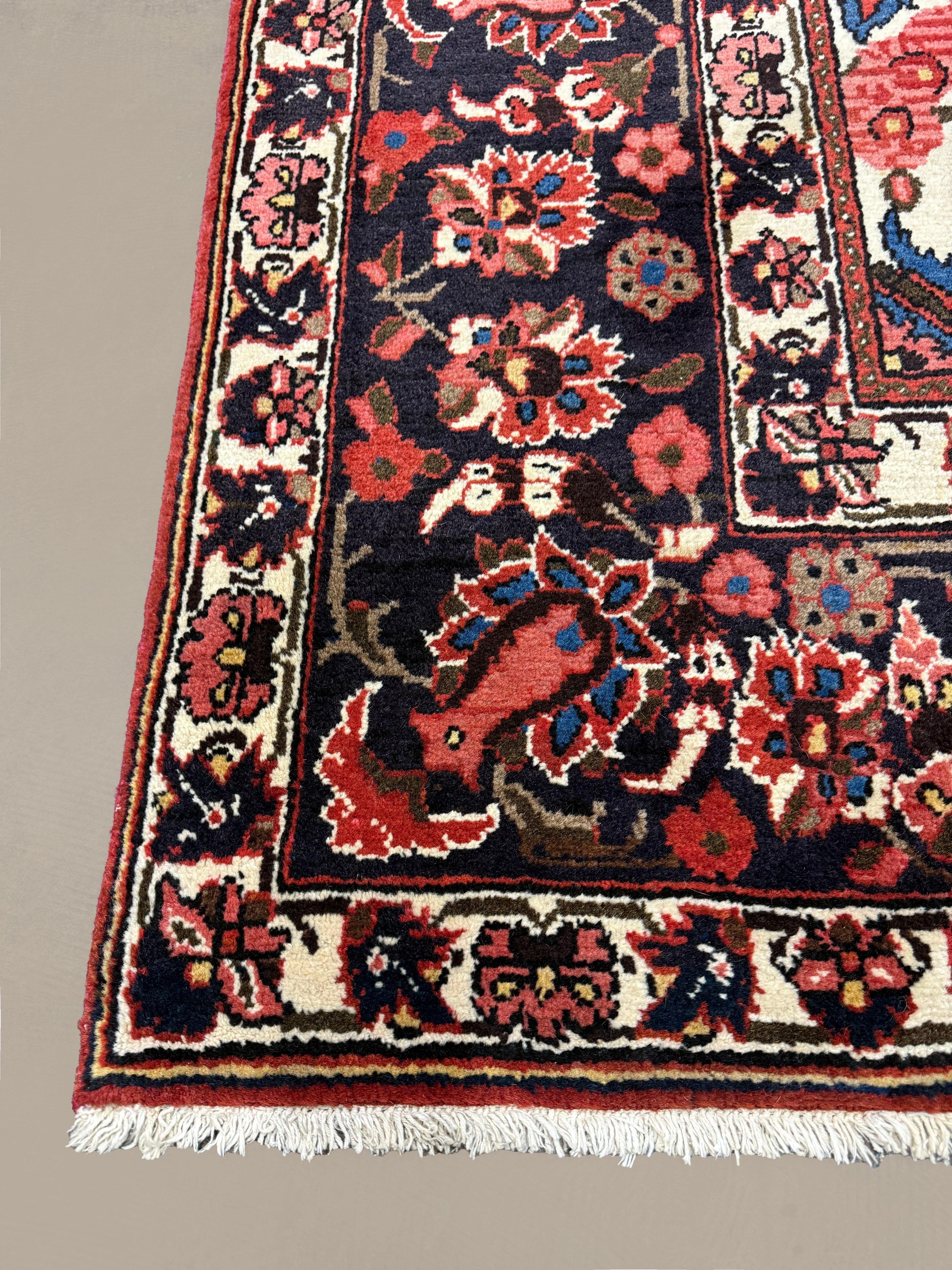 Vintage Chaleshtor Bakhtiari Wool Rug. Edited documentary rug photograph; SKU EE 1.1547; source IMG_7302.
