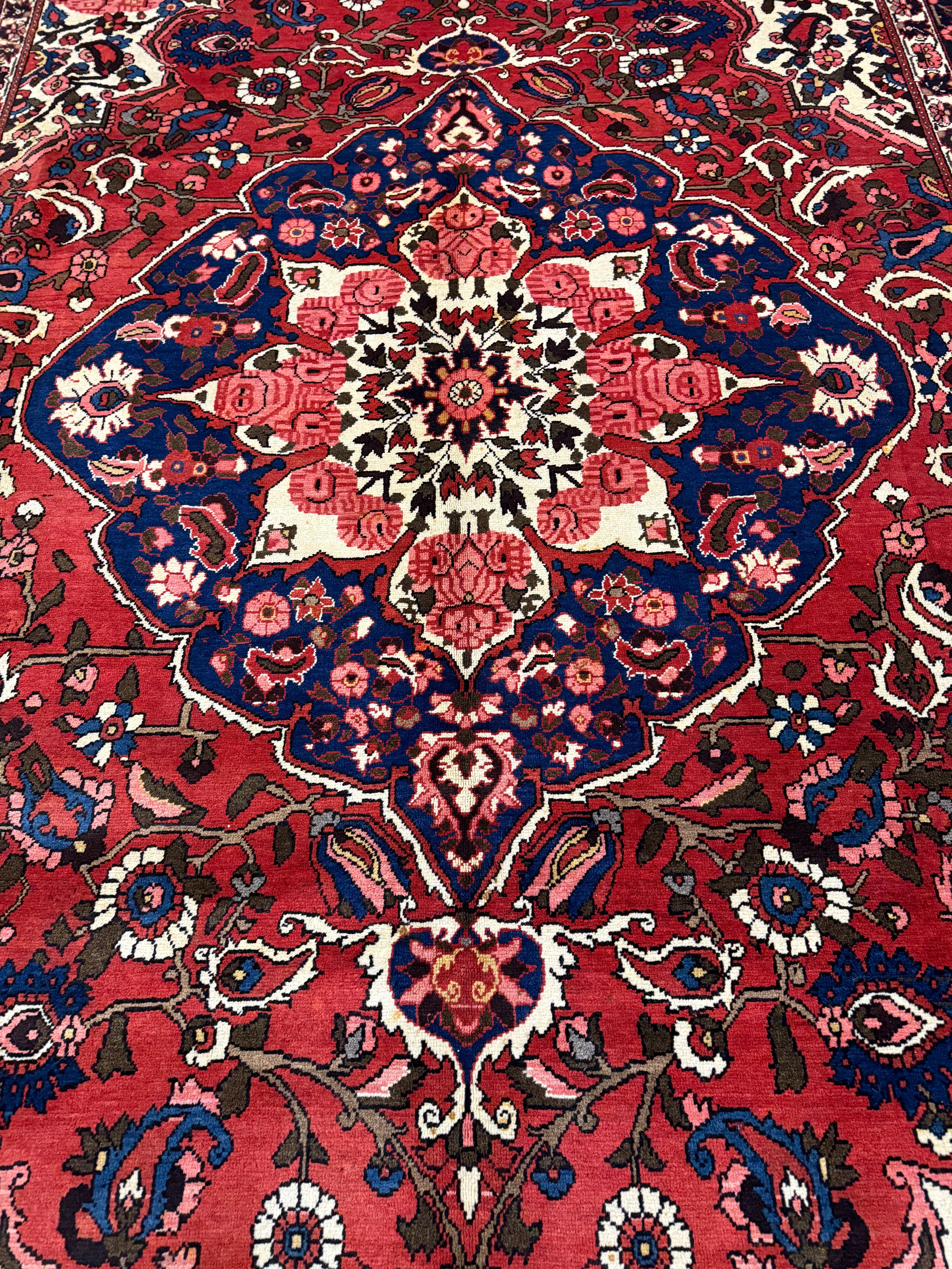 Vintage Chaleshtor Bakhtiari Wool Rug. Original rug photograph; SKU EE 1.1547; source IMG_7292.