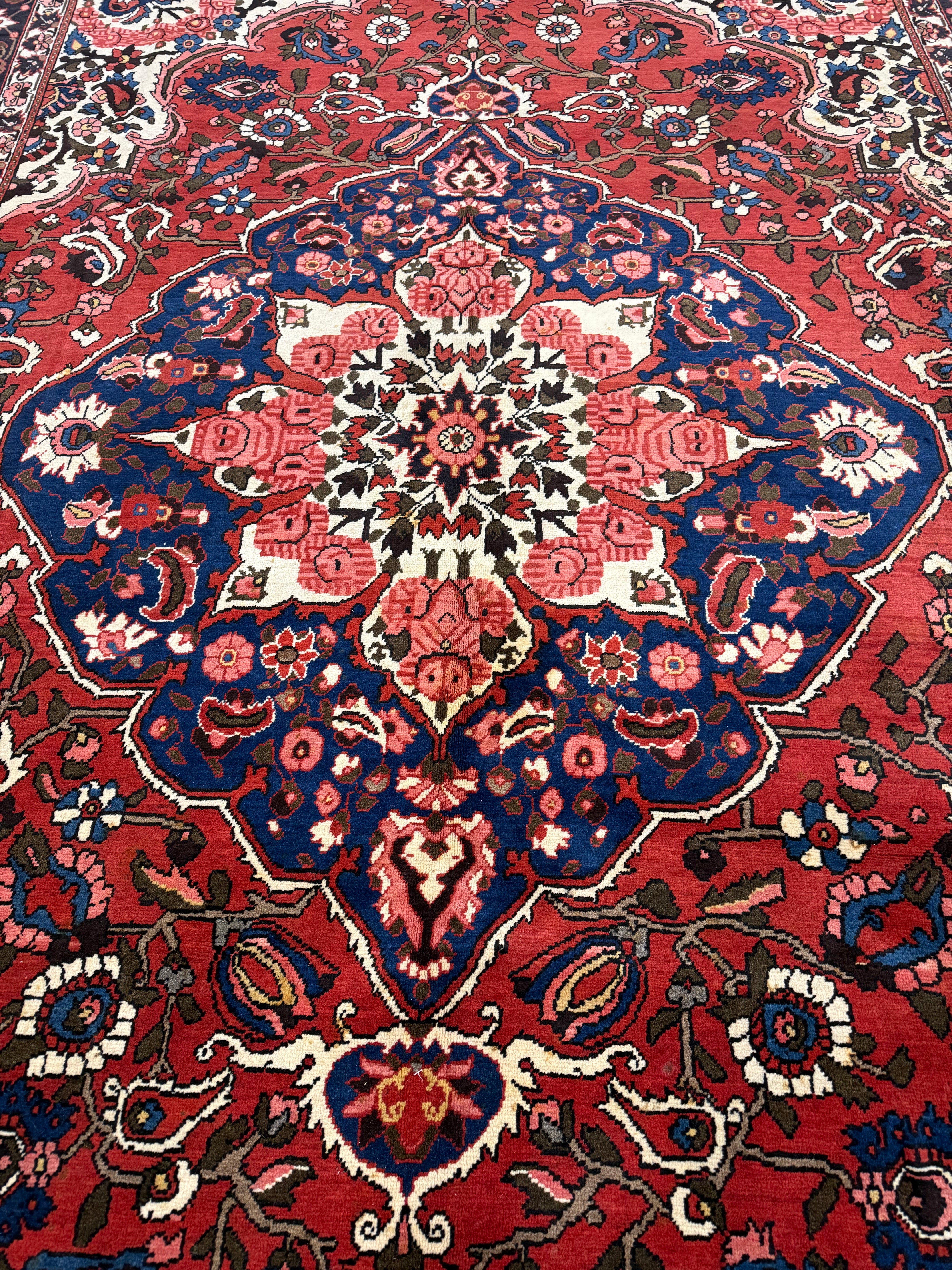 Vintage Chaleshtor Bakhtiari Wool Rug. Original rug photograph; SKU EE 1.1547; source IMG_7303.