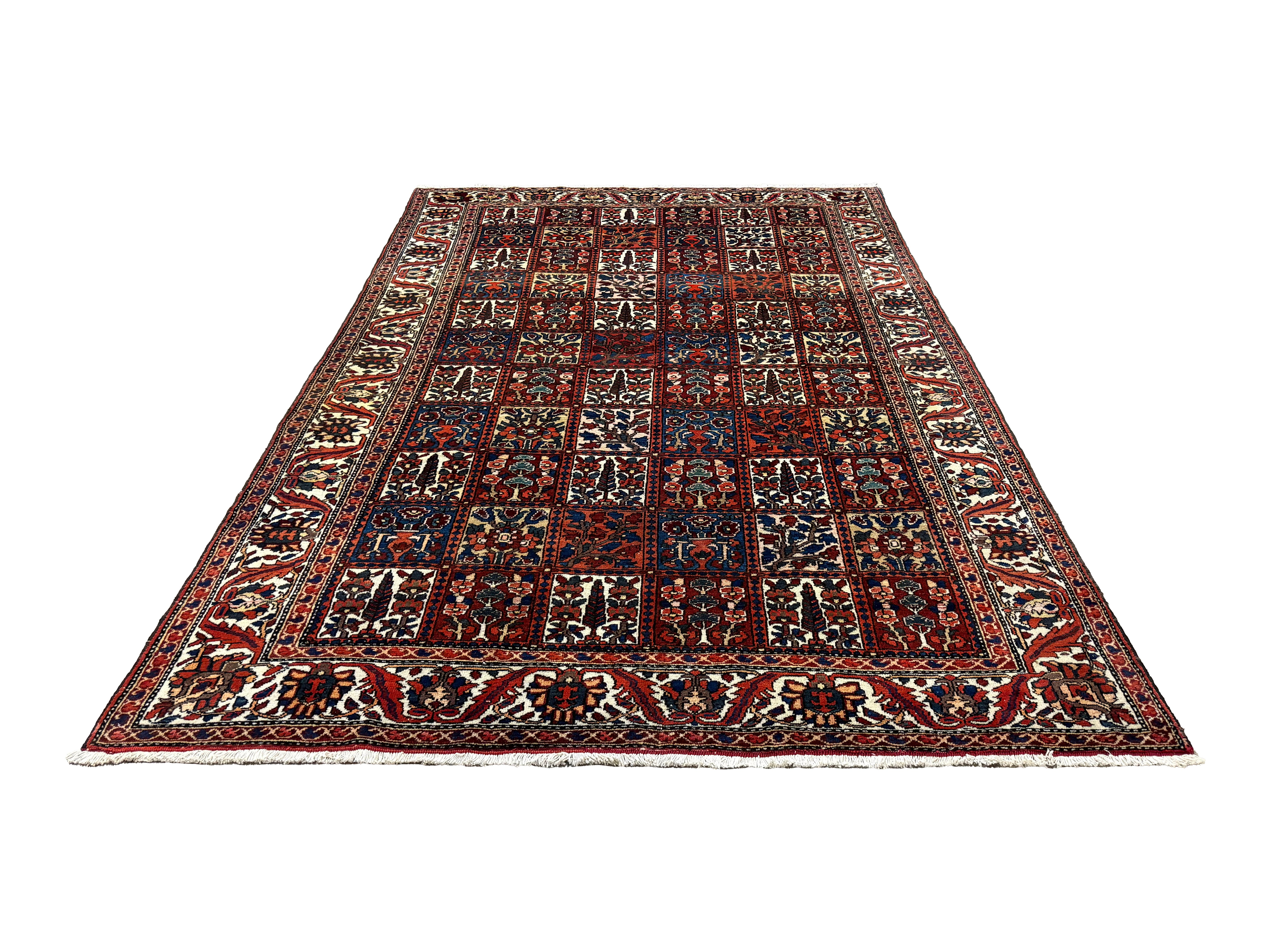 Vintage Shalamzar Bakhtiari Wool Rug. Edited documentary rug photograph; SKU EE 32215; source IMG_7420.
