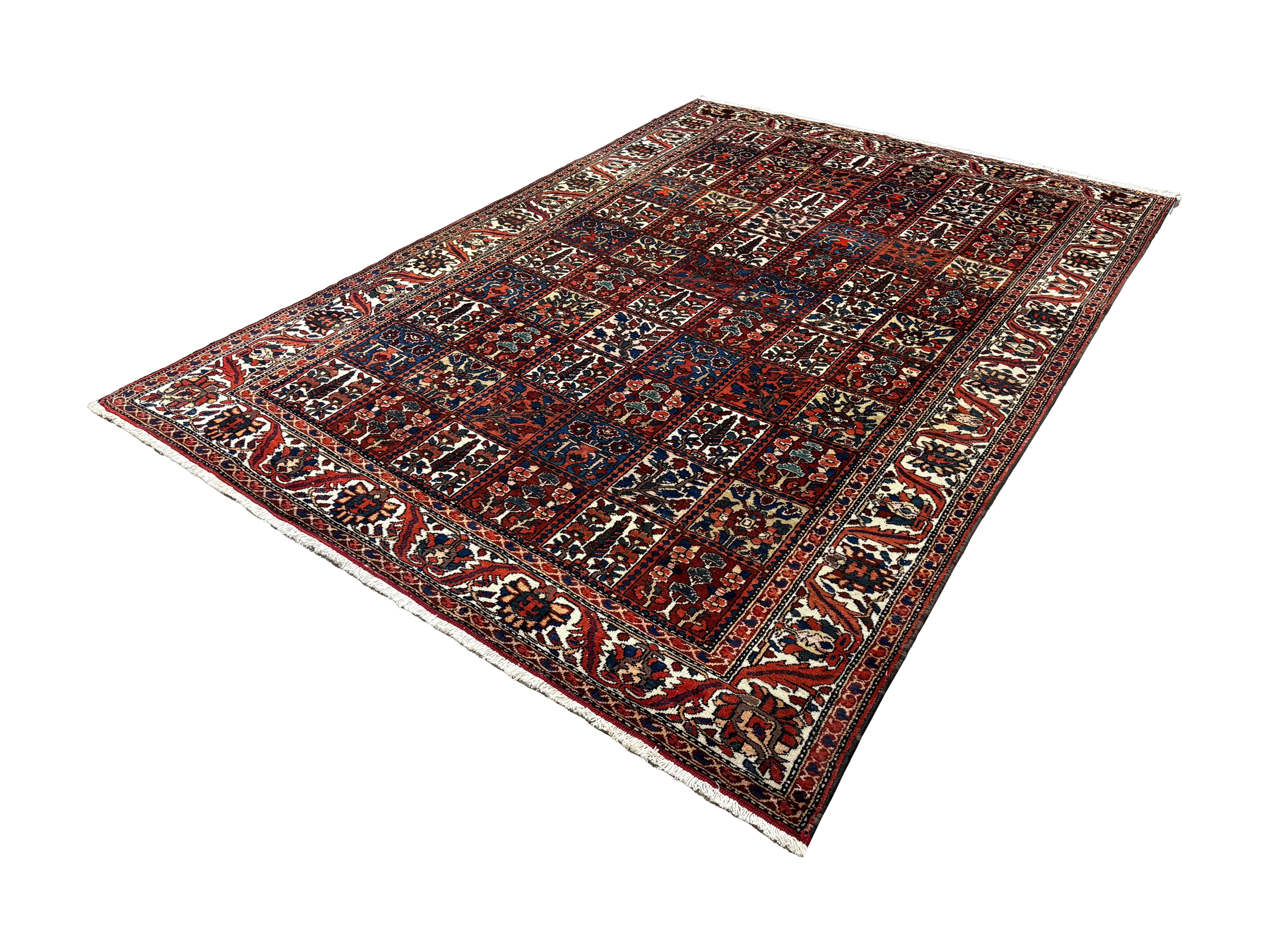 Vintage Shalamzar Bakhtiari Wool Rug. Edited documentary rug photograph; SKU EE 32215; source IMG_7421.