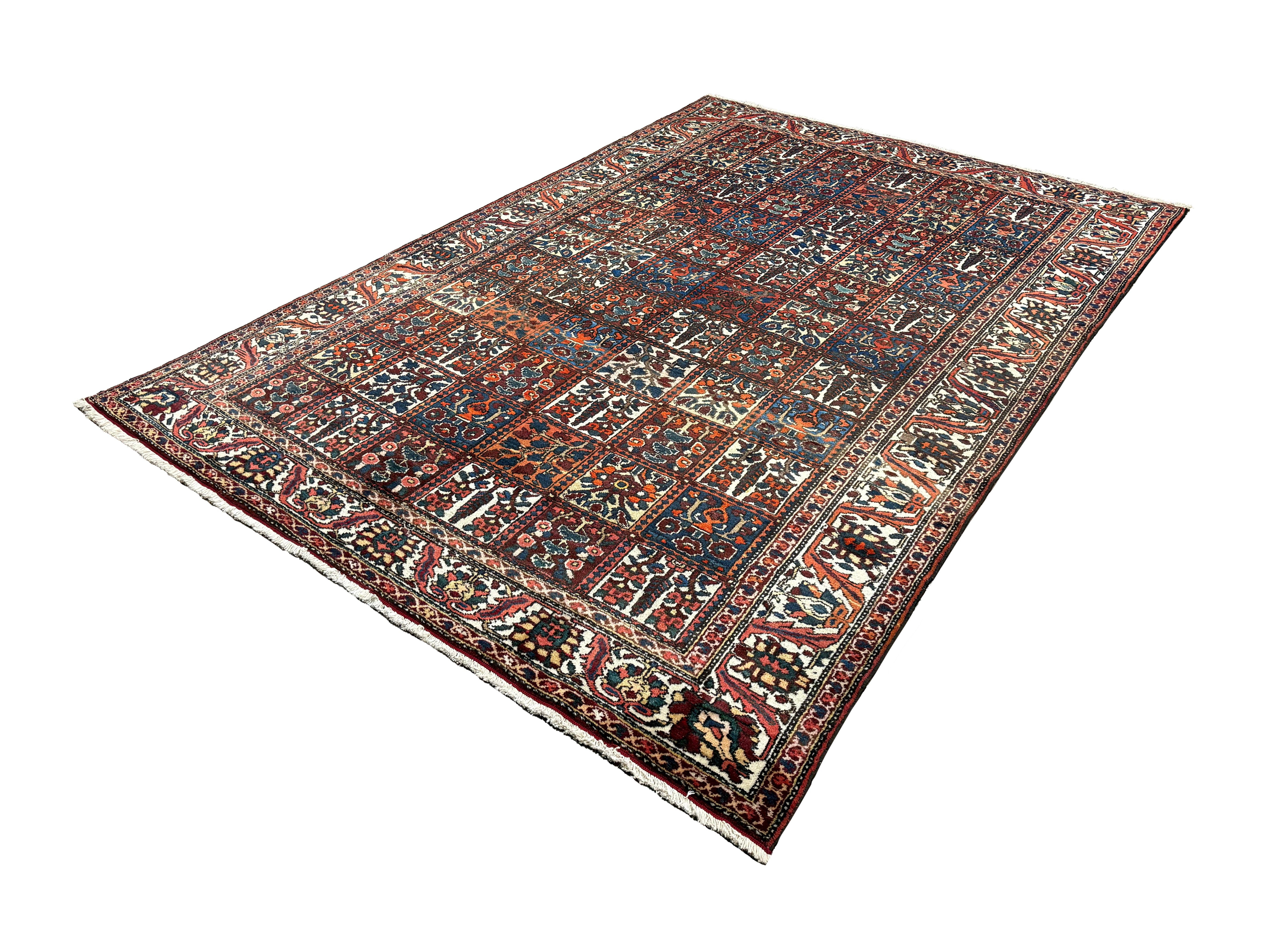 Vintage Shalamzar Bakhtiari Wool Rug. Edited documentary rug photograph; SKU EE 32215; source IMG_7431.