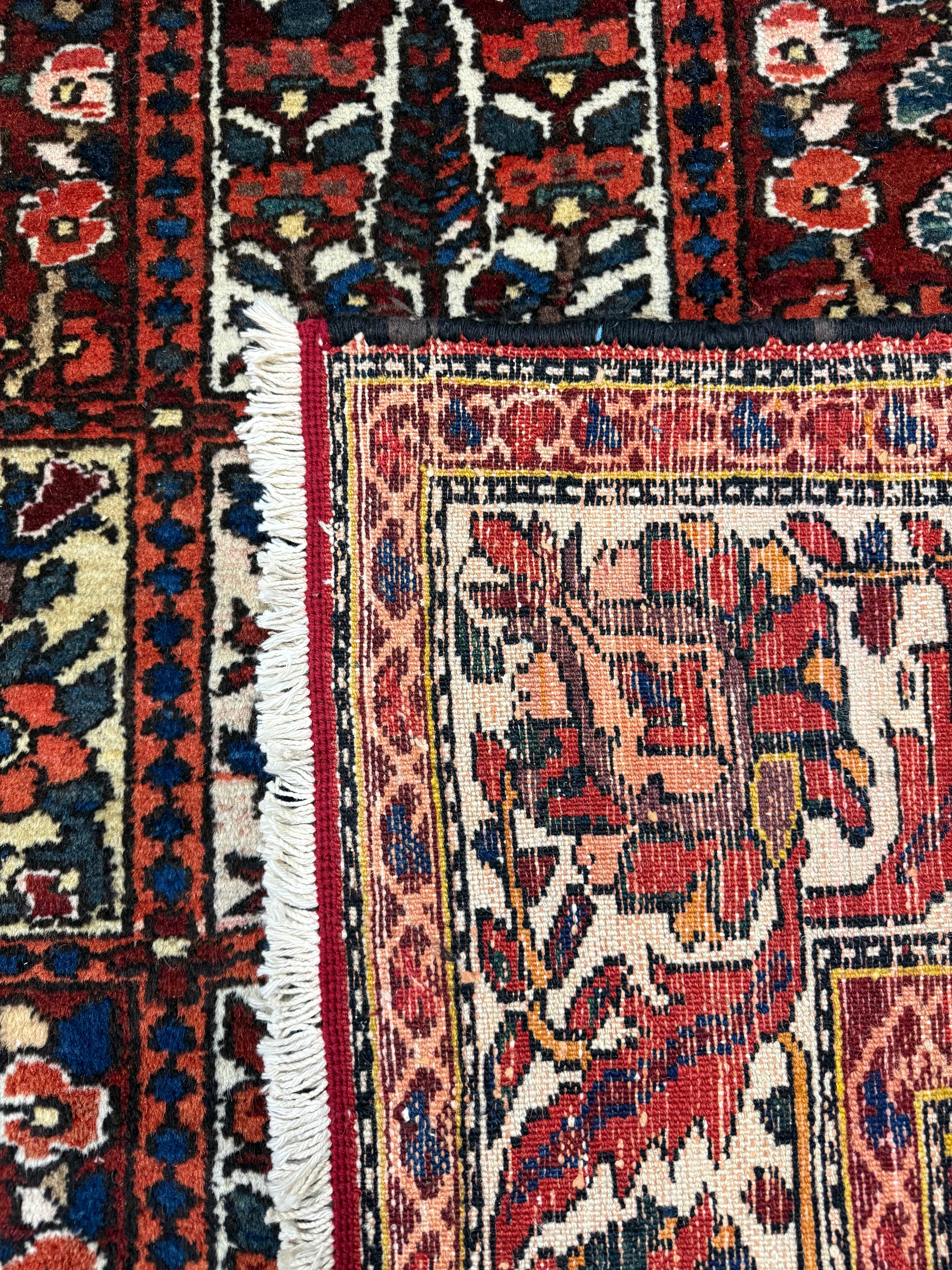 Vintage Shalamzar Bakhtiari Wool Rug. Original rug photograph; SKU EE 32215; source IMG_7426.