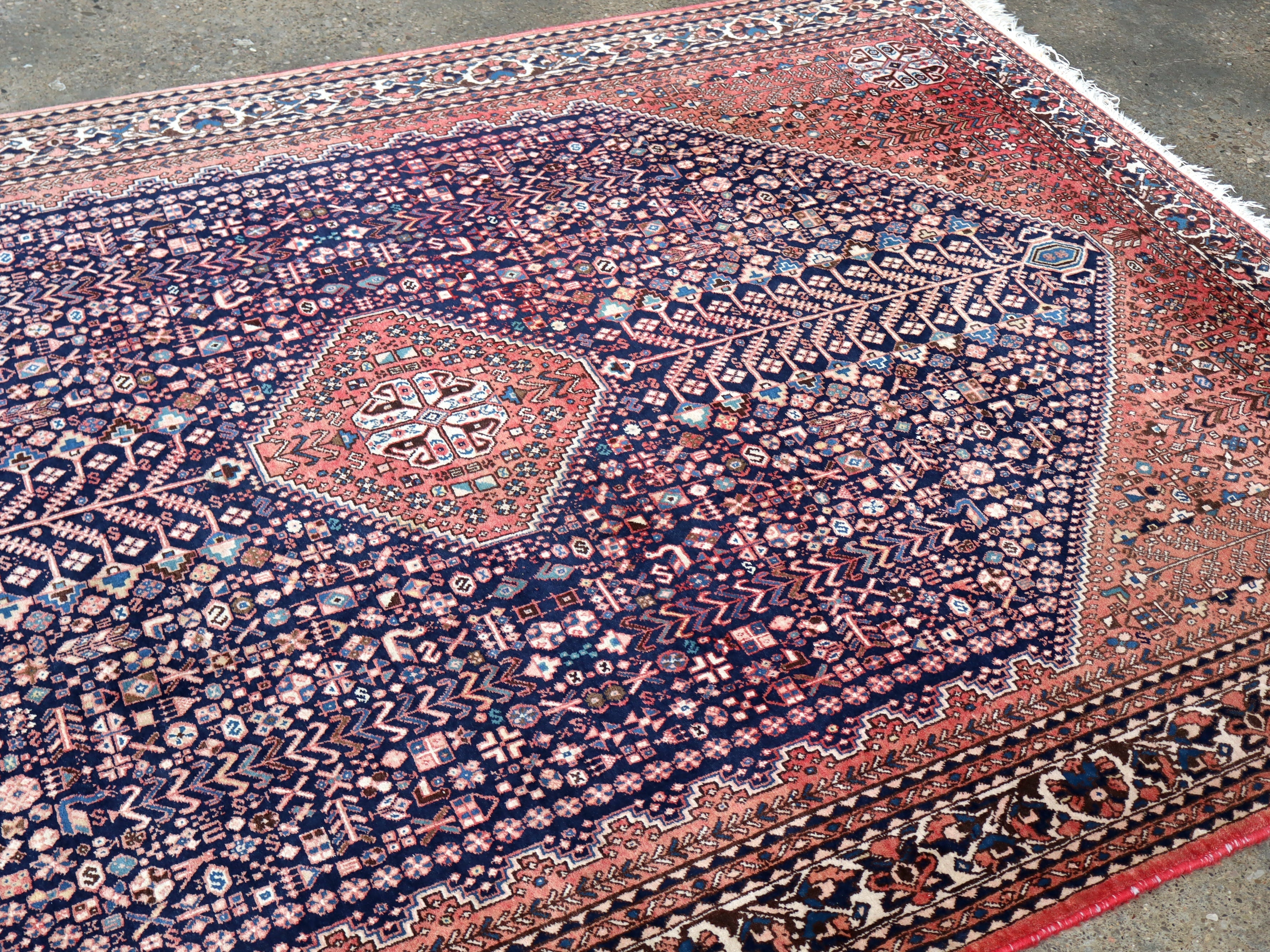 Persian Abadeh Rug | 6' 7" x 10' 0" Rug the Rock