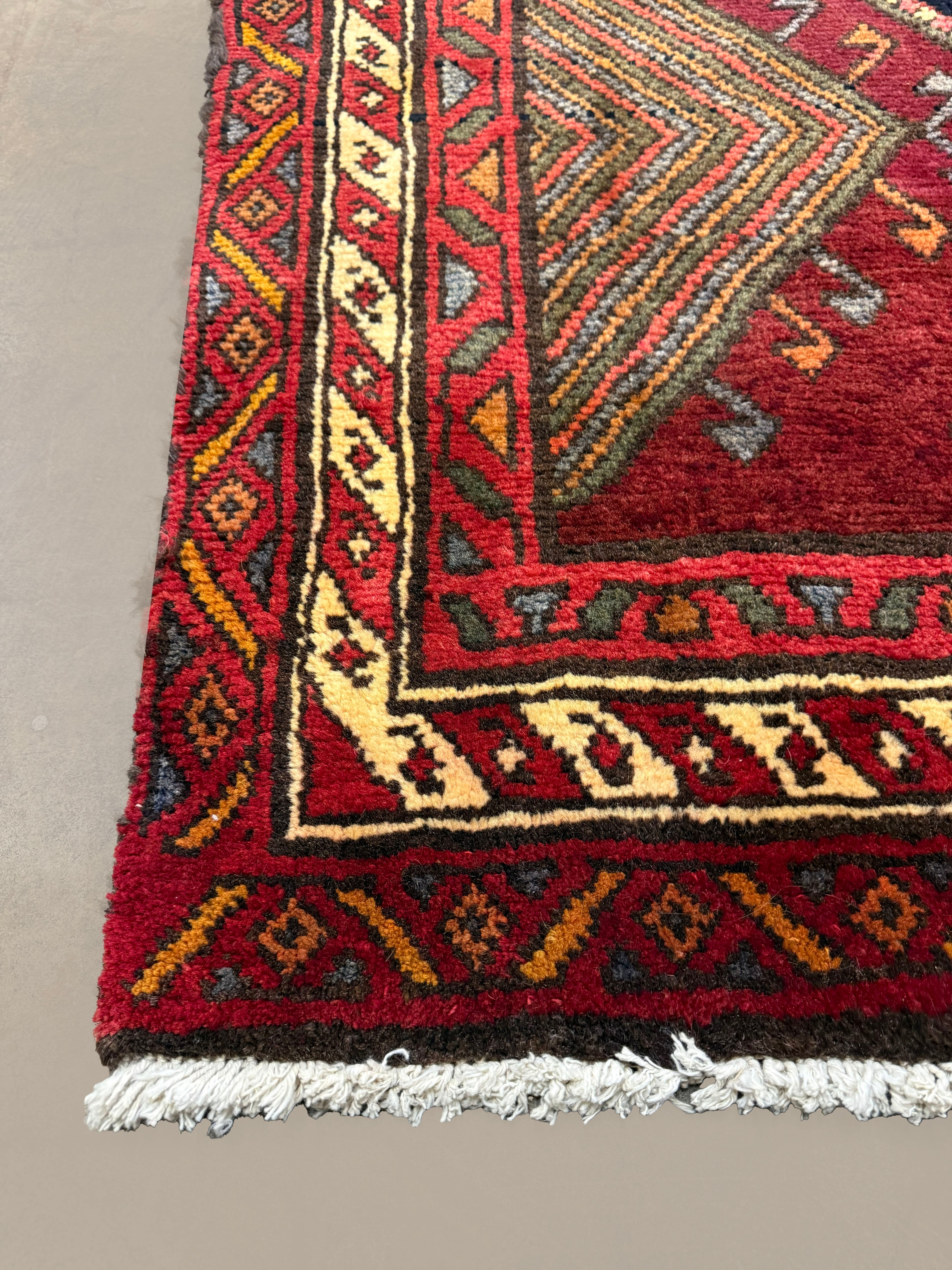 Vintage Qareh Chaman Runner, rug corner and border detail, hand-knotted wool pile. SKU MR-6.