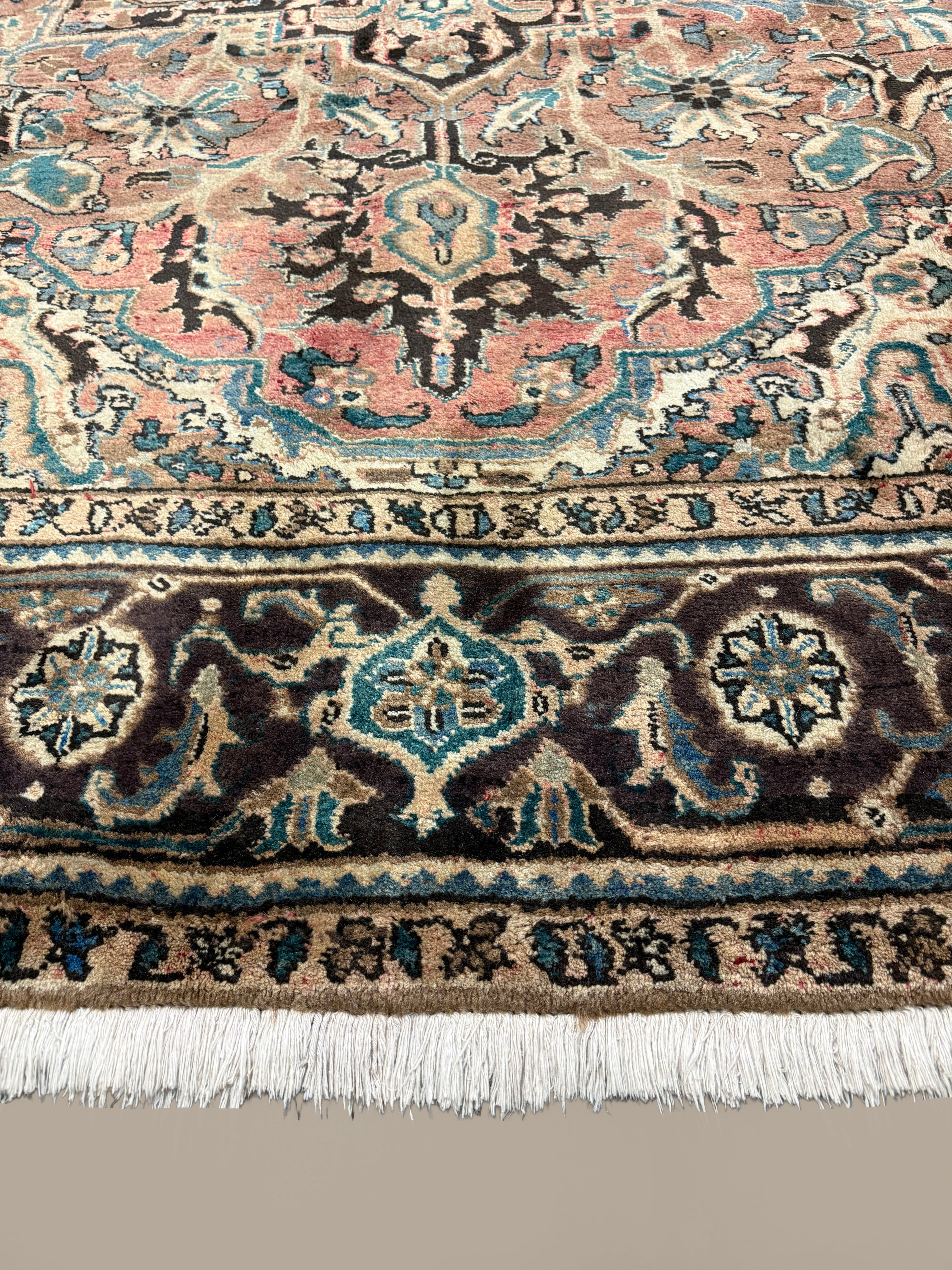 Vintage Sharabian Rug, close-up of the border and fringe, hand-knotted wool pile. SKU NH144817.