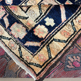 Persian Mianeh Rug, corner and fringe detail, hand-knotted wool pile. SKU PP 105782.