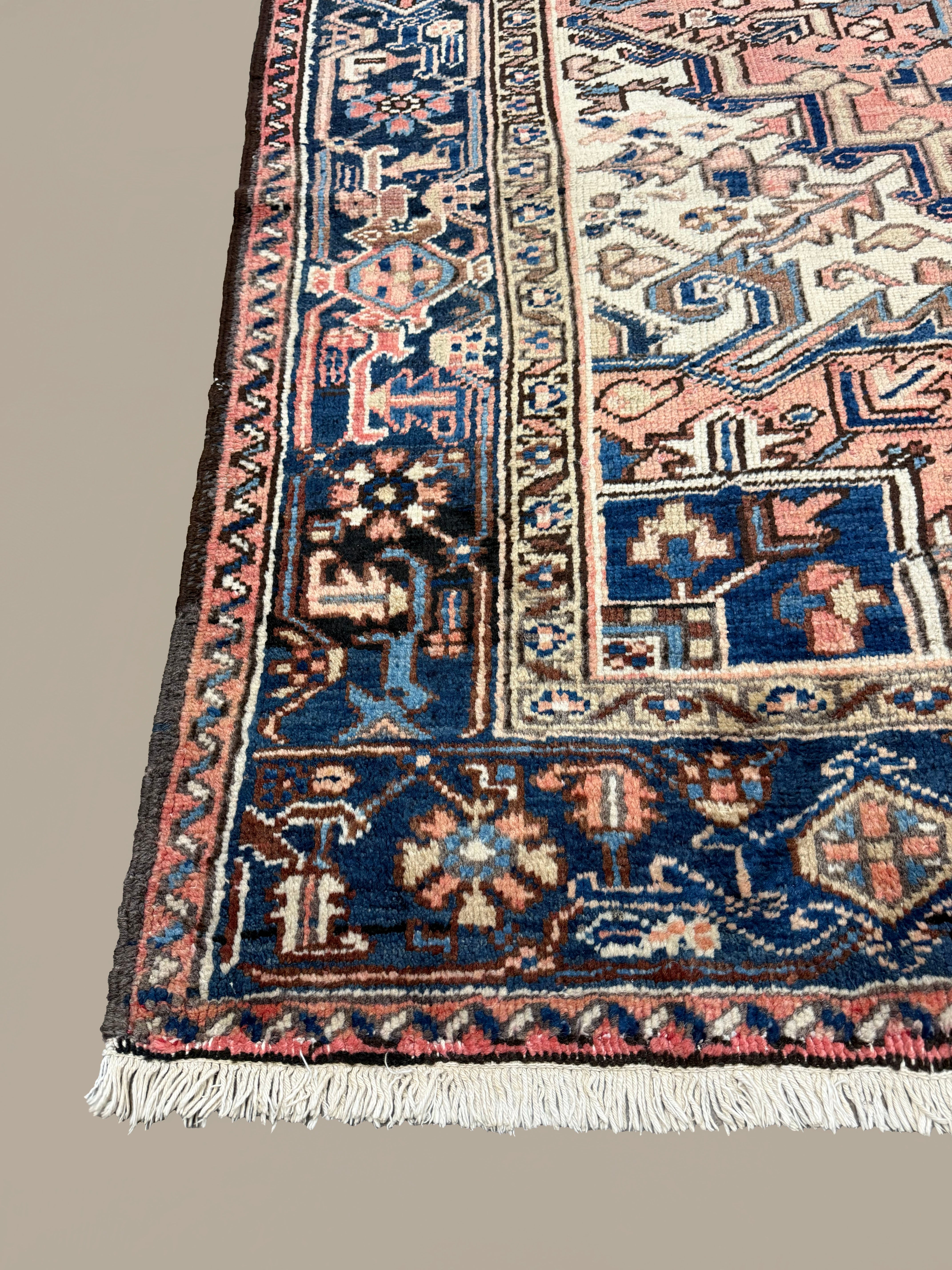 Vintage Mehravan Rug, corner, border and fringe detail, hand-knotted wool pile. SKU PP 107502.