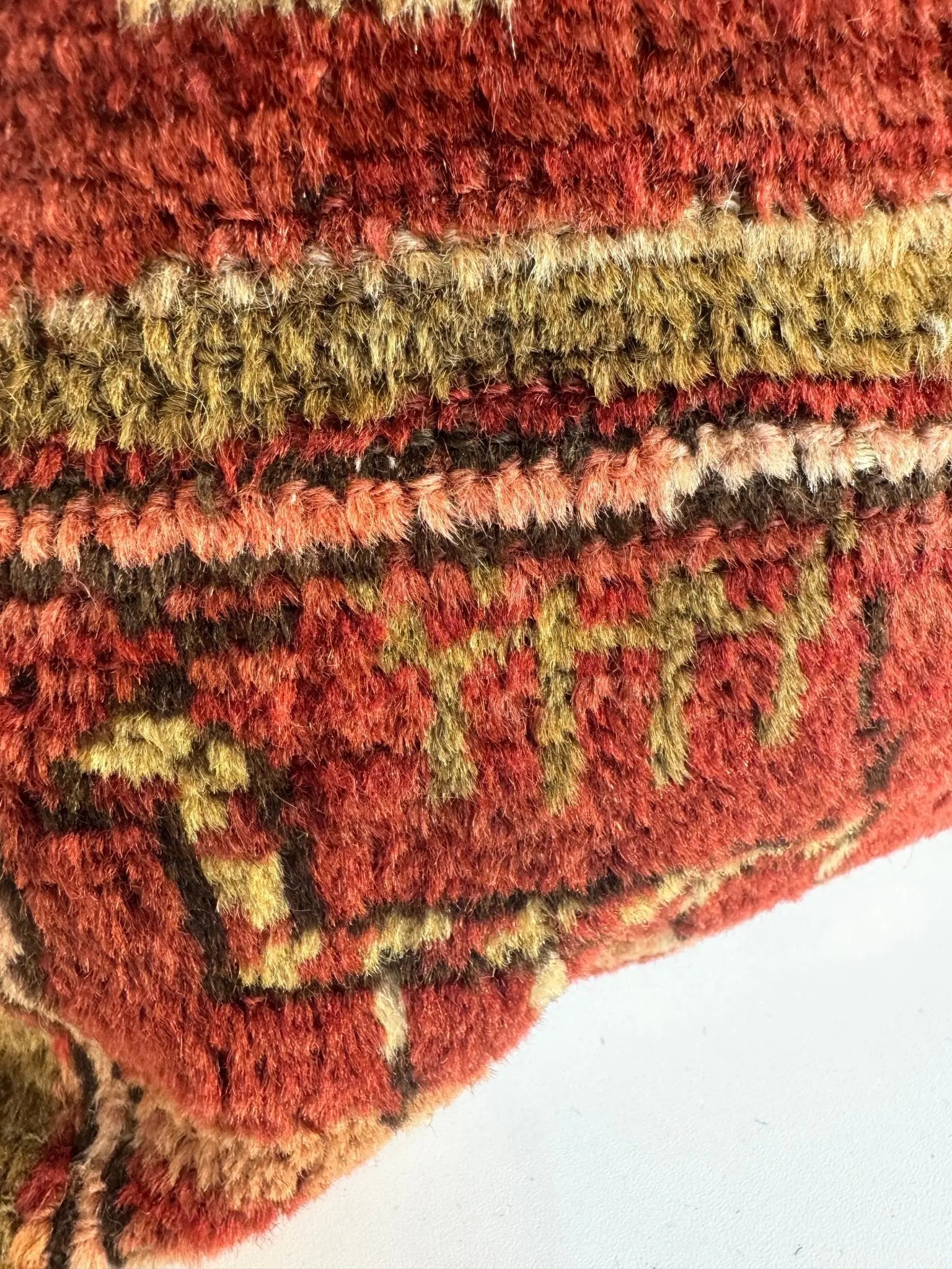 Pillow No. 031 | 16" x 16" Rug the Rock
