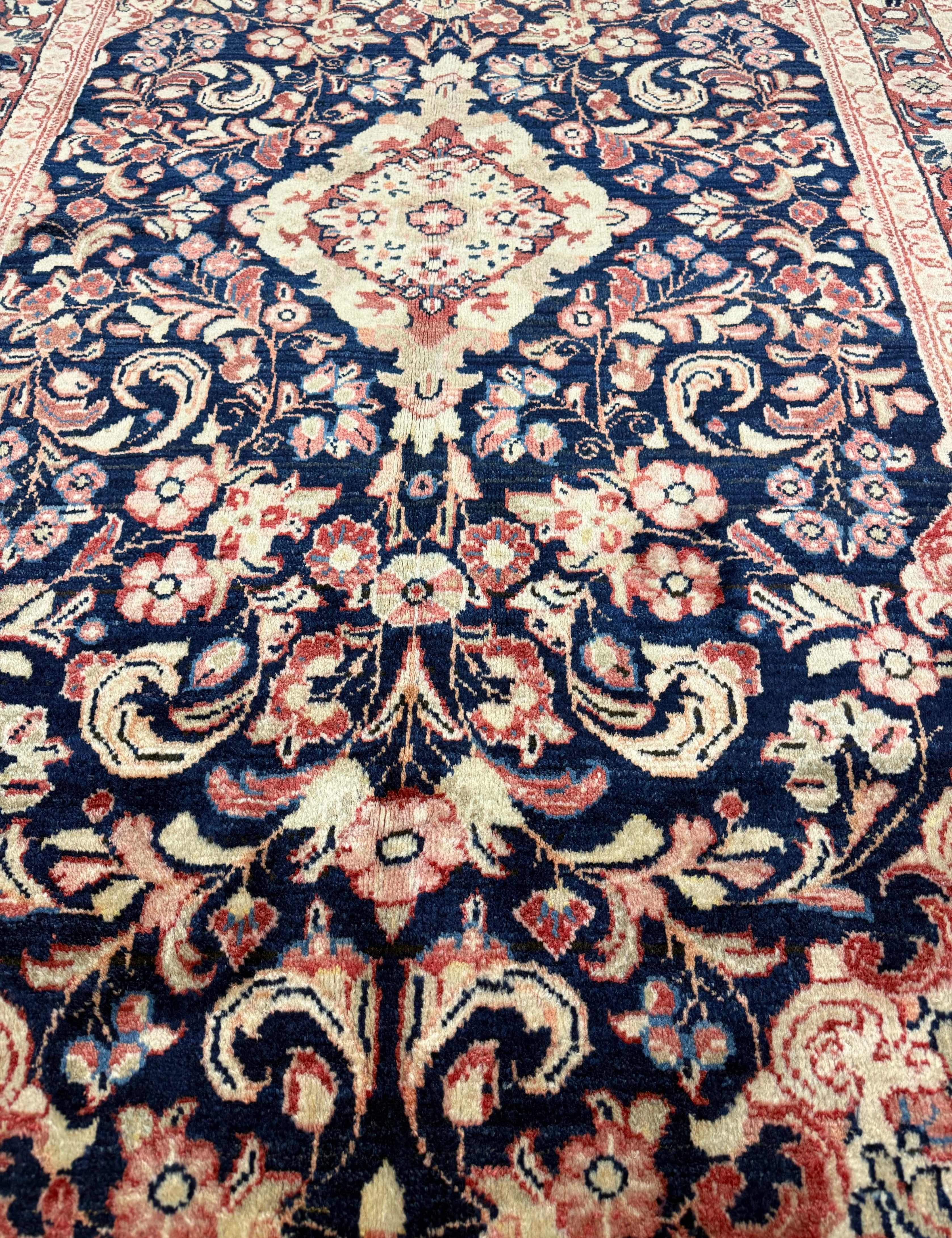 Vintage Mahallat Rug. Original rug photograph; SKU RR30875; source IMG_7770.