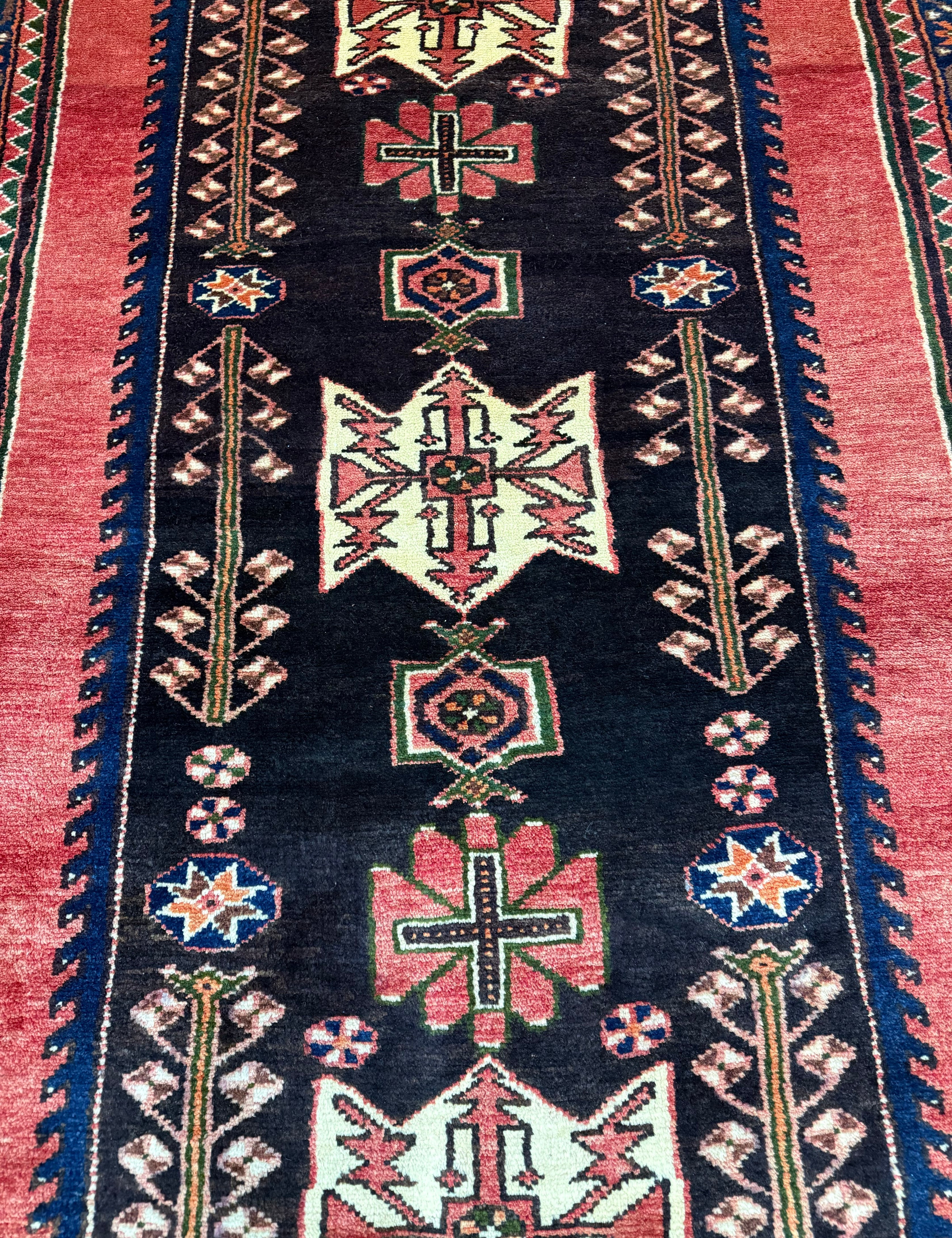 Vintage Saveh Runner — Light Florals Along a Dark Medallion, Framed in Red. Original rug photograph; SKU RR32282; source RR 32282 IMG_6930.