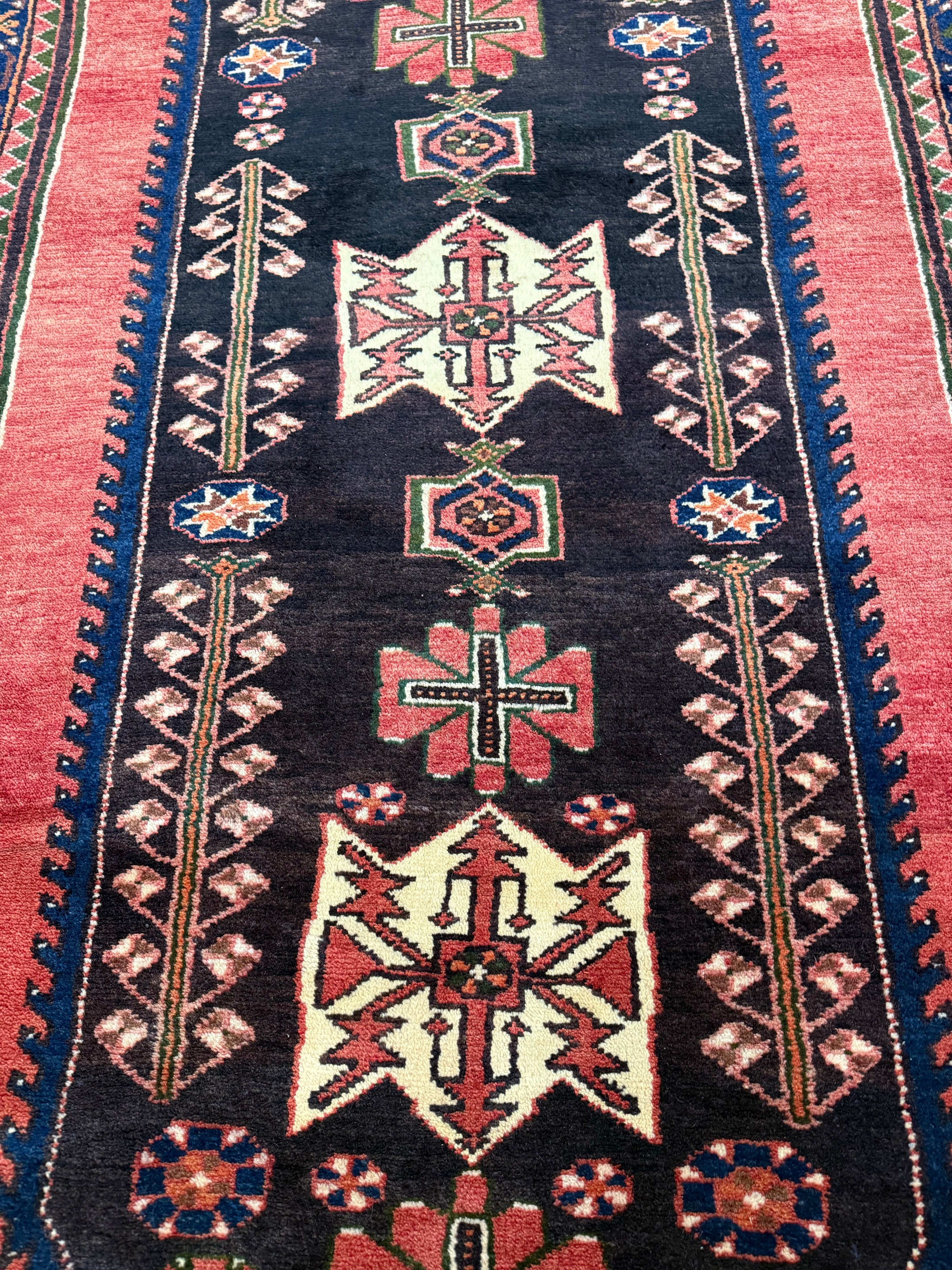 Vintage Saveh Runner — Light Florals Along a Dark Medallion, Framed in Red. Original rug photograph; SKU RR32282; source RR 32282 IMG_6942.