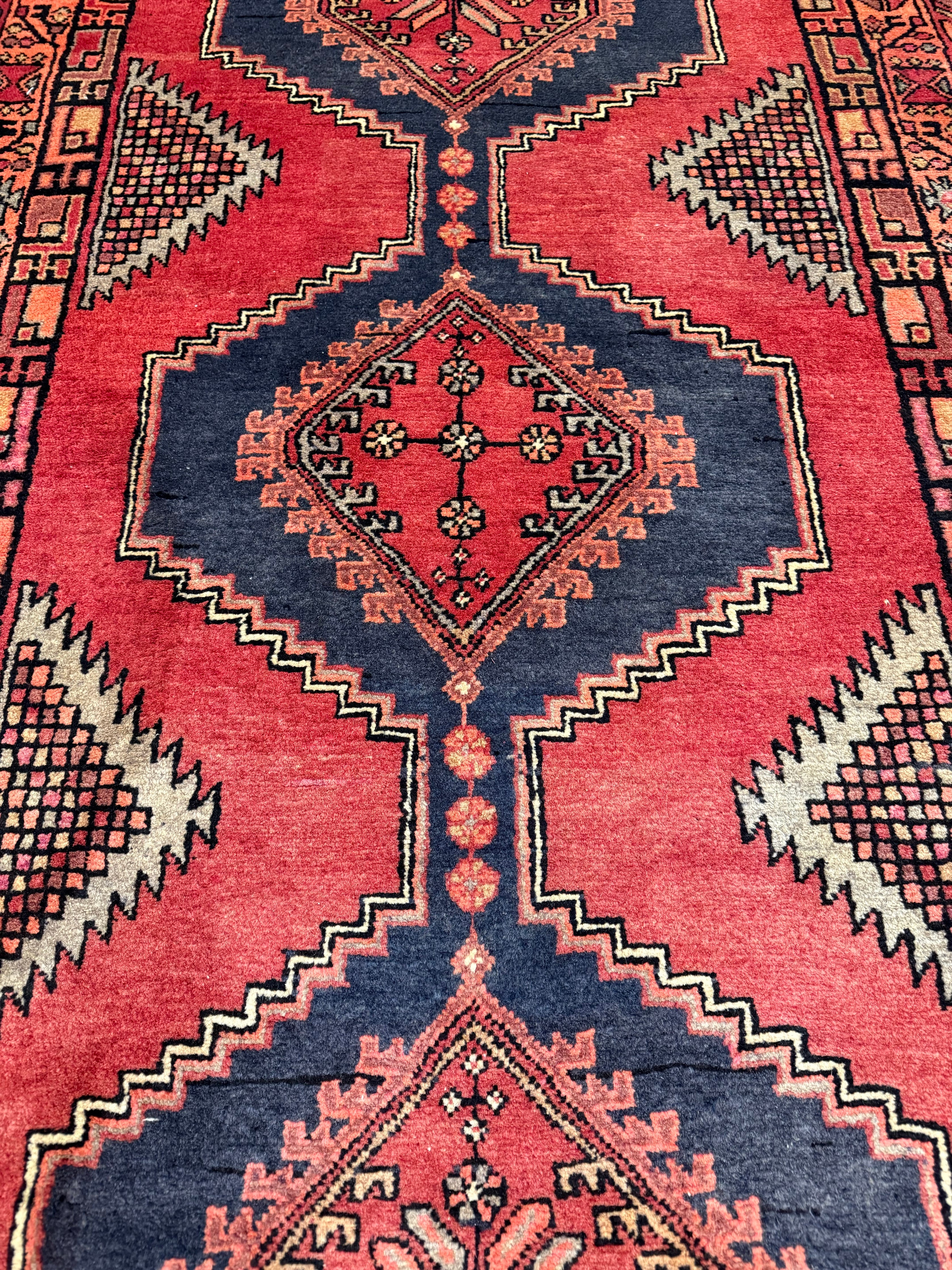Vintage Sarab Runner. Original rug photograph; SKU RR32321; source IMG_7628.