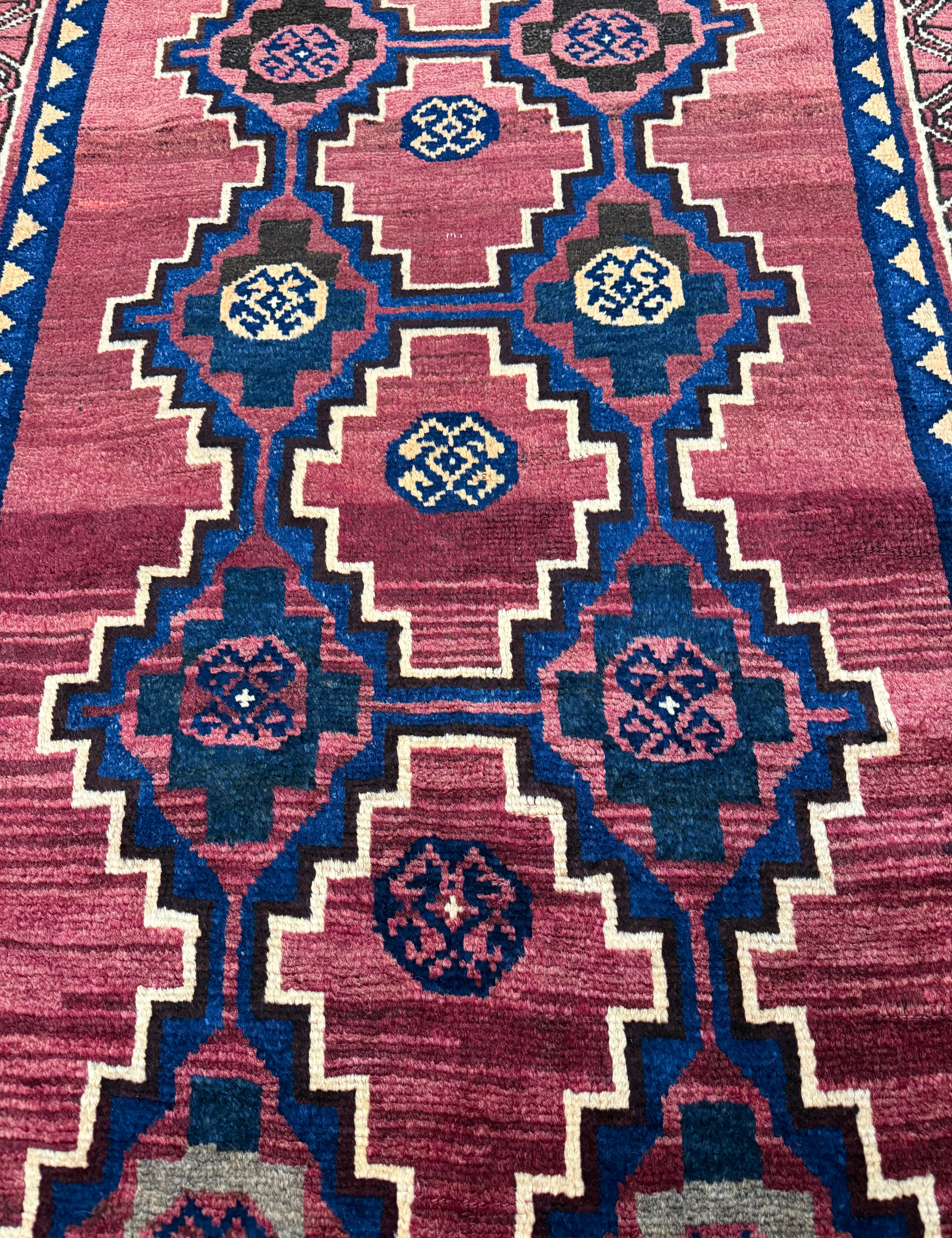 Vintage Sirjan Luri Wool Runner. Original rug photograph; SKU RR 32366; source IMG_7520.