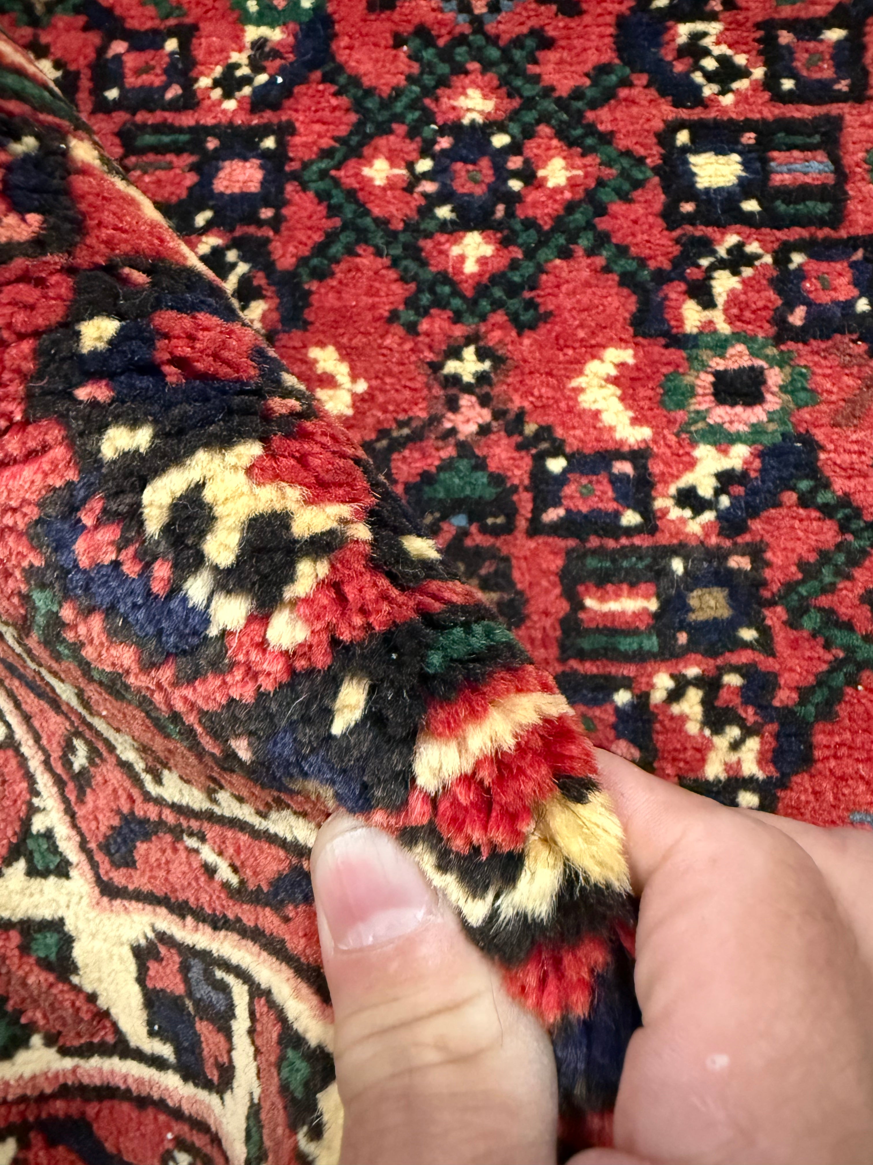 Vintage Hosseinabad Wool Runner | 2'6" × 12'7". Original rug photograph; SKU RR 32375; source undefined.