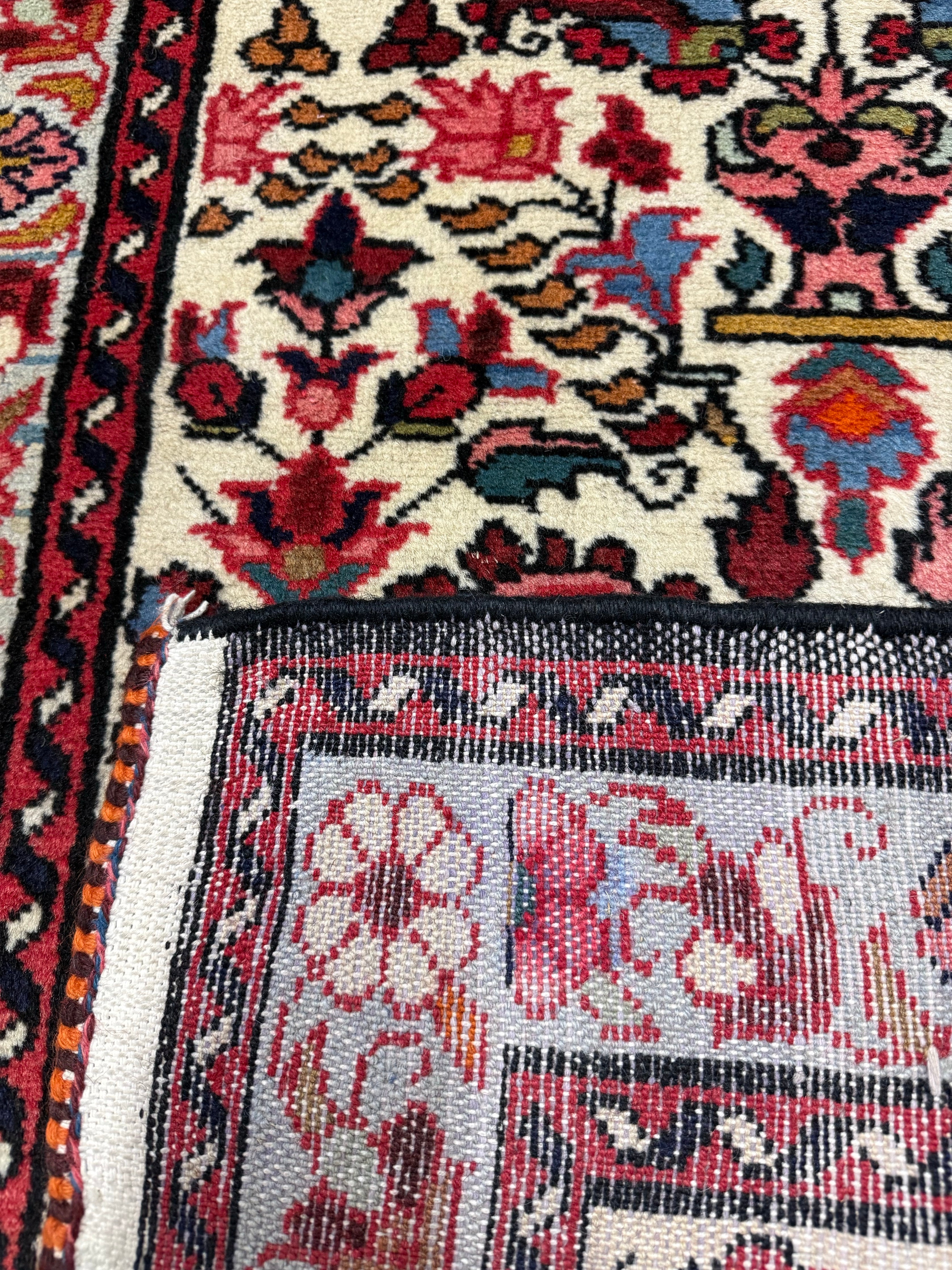 Persian Tafresh Runner. Original rug photograph; SKU RR32377; source IMG_7237.