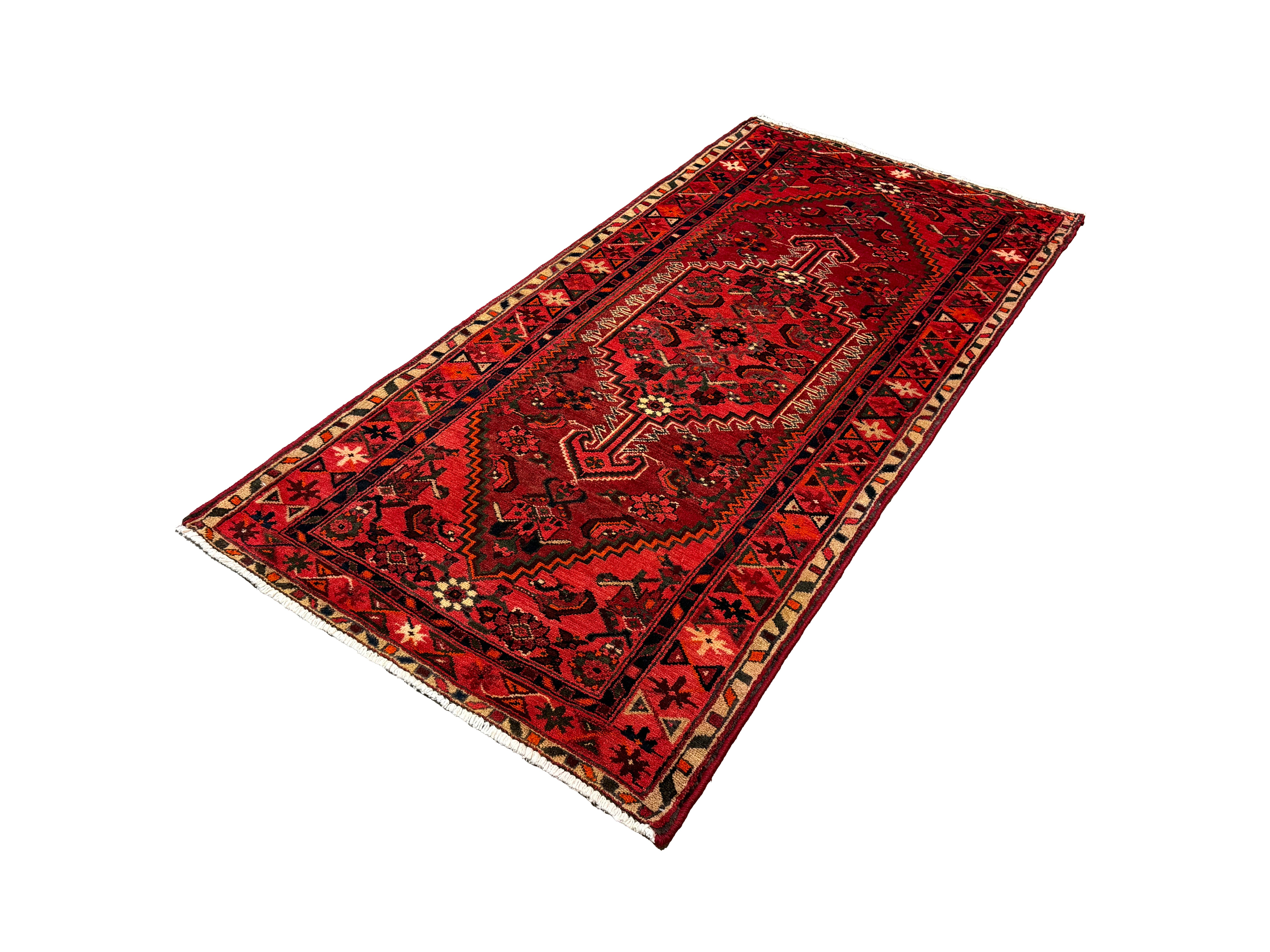 Vintage Zarrin Gol Zanjan Wool Rug. Edited documentary rug photograph; SKU RR 32889; source IMG_7493.