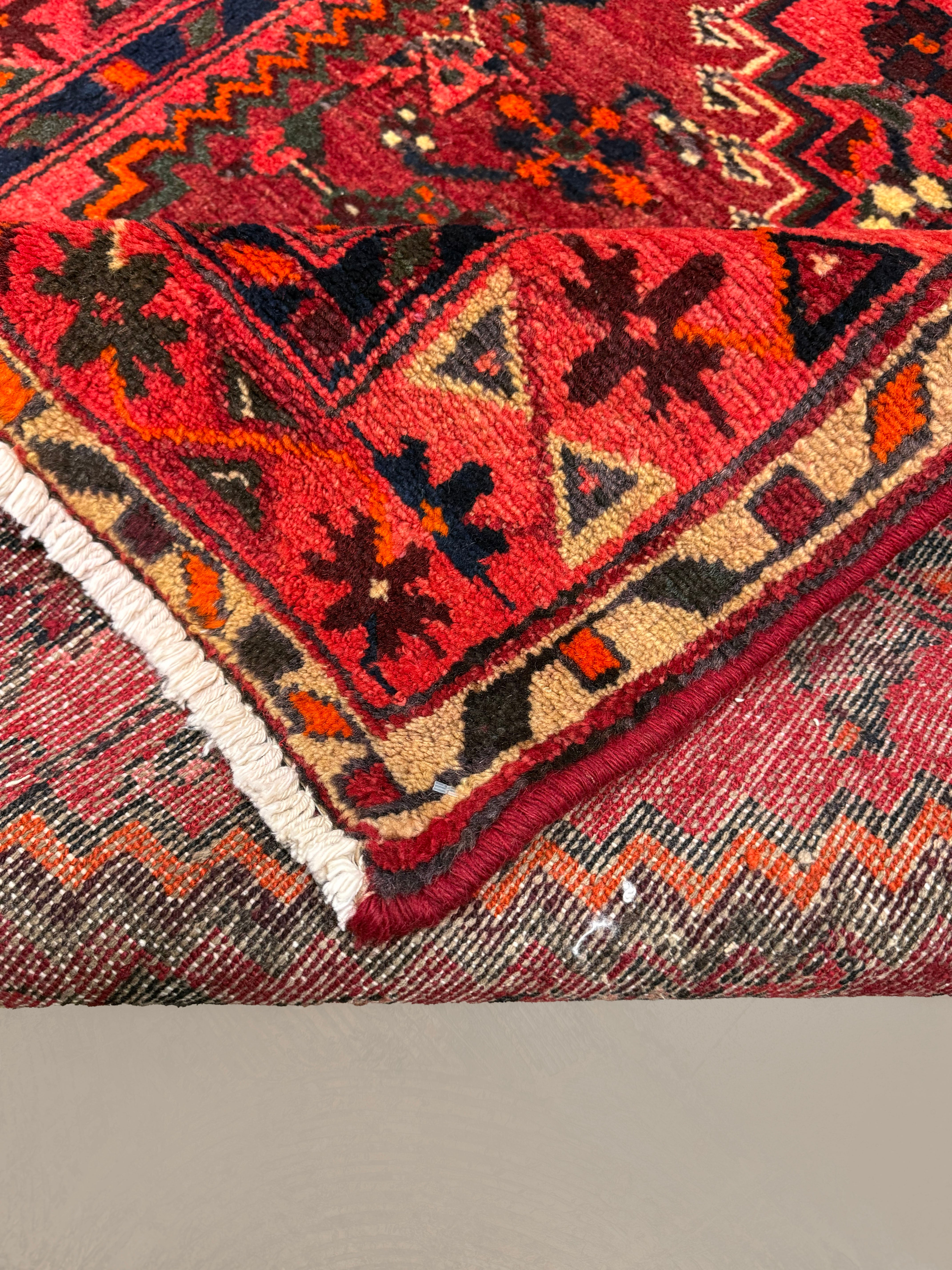 Vintage Zarrin Gol Zanjan Wool Rug. Edited documentary rug photograph; SKU RR 32889; source IMG_7496.