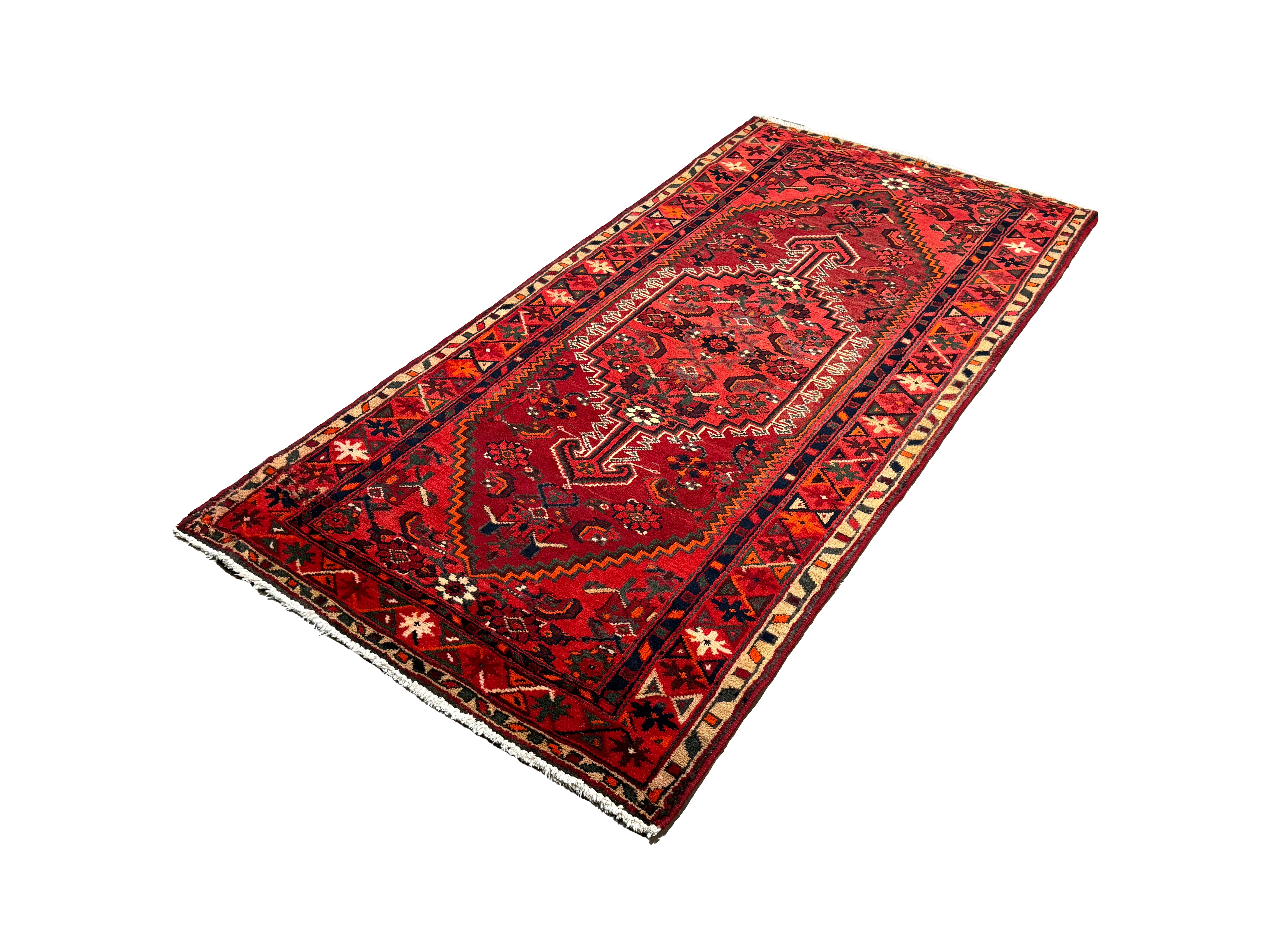 Vintage Zarrin Gol Zanjan Wool Rug. Edited documentary rug photograph; SKU RR 32889; source IMG_7503.