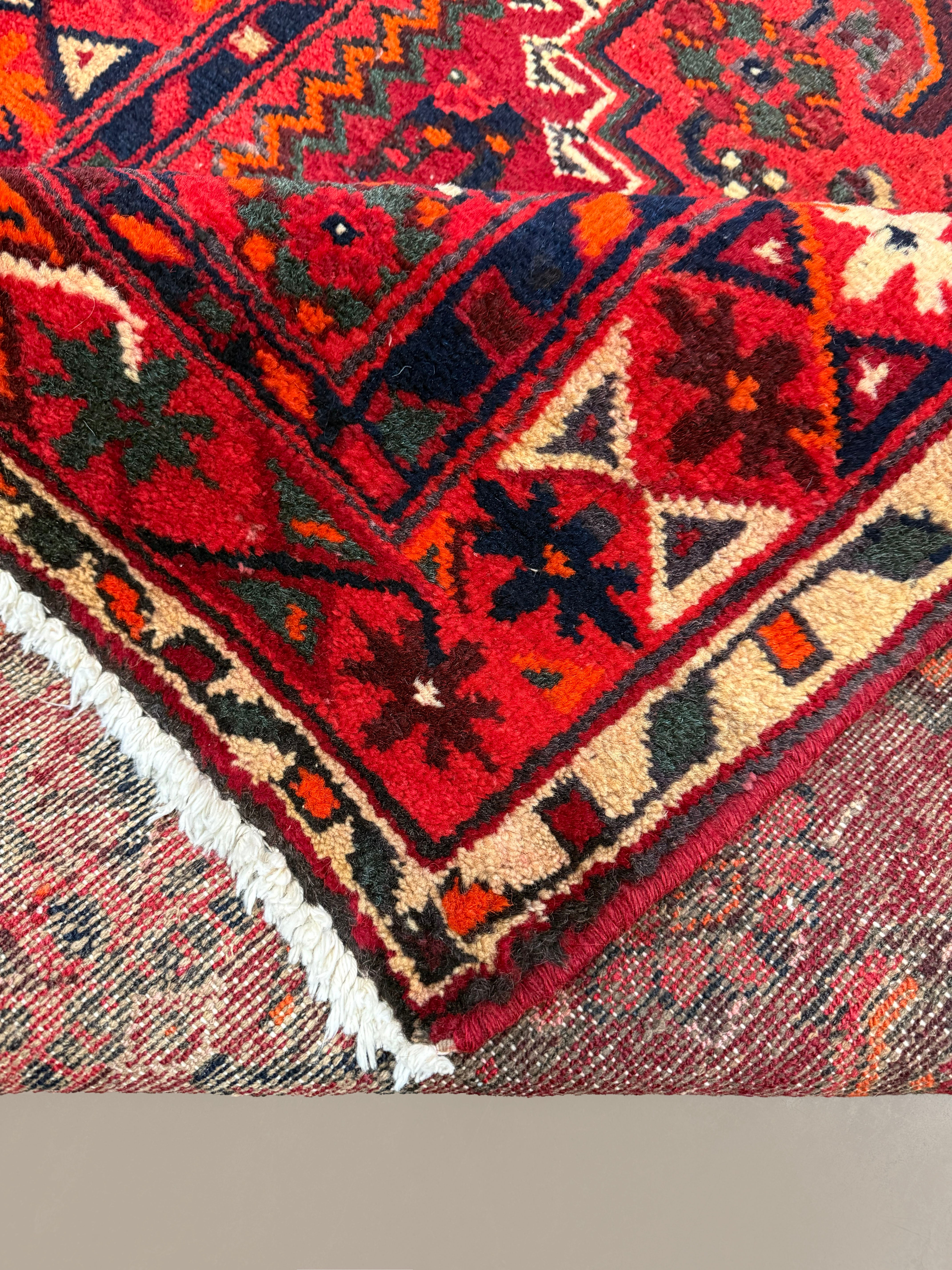 Vintage Zarrin Gol Zanjan Wool Rug. Edited documentary rug photograph; SKU RR 32889; source IMG_7506.