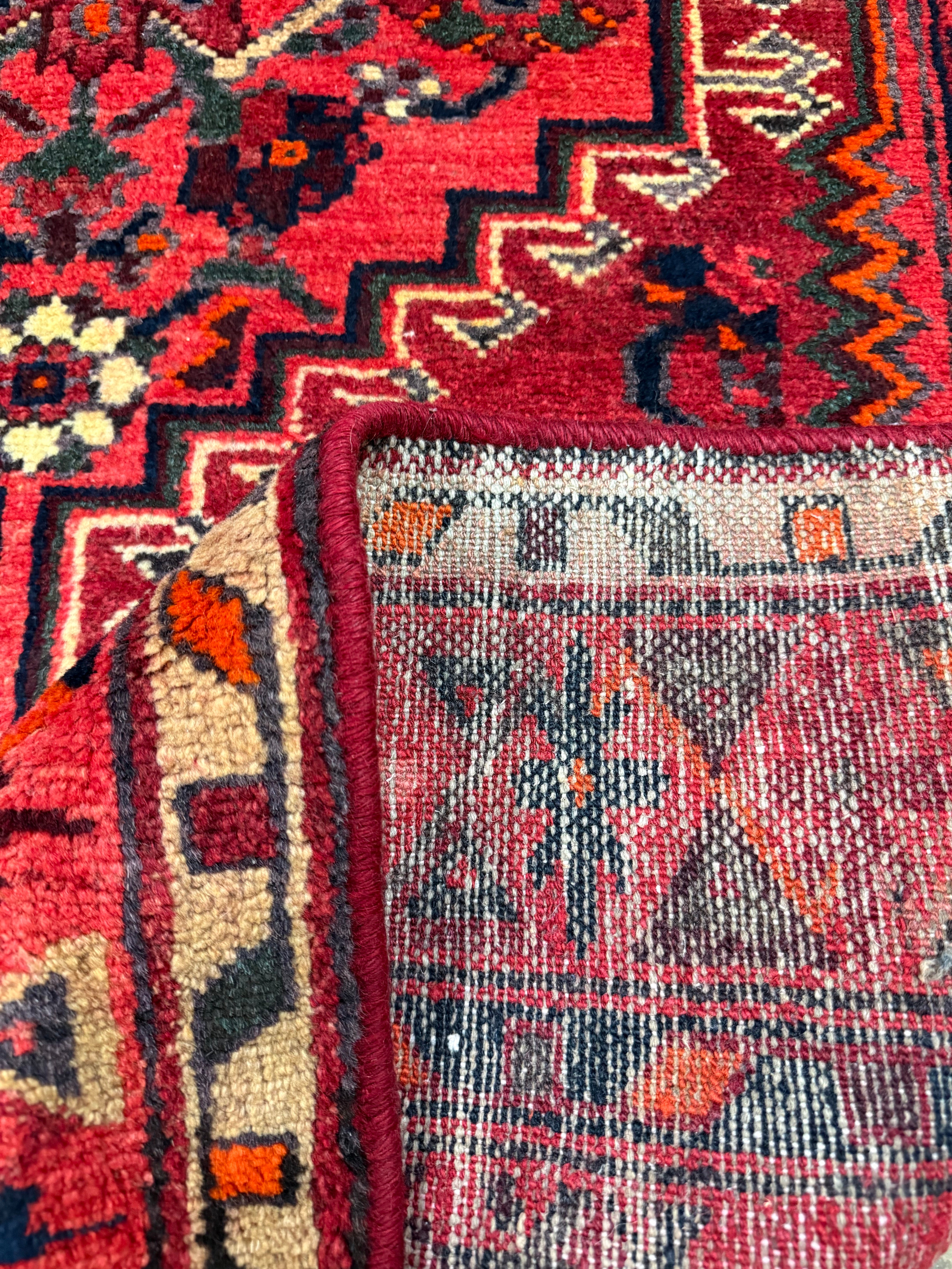 Vintage Zarrin Gol Zanjan Wool Rug. Original rug photograph; SKU RR 32889; source IMG_7497.