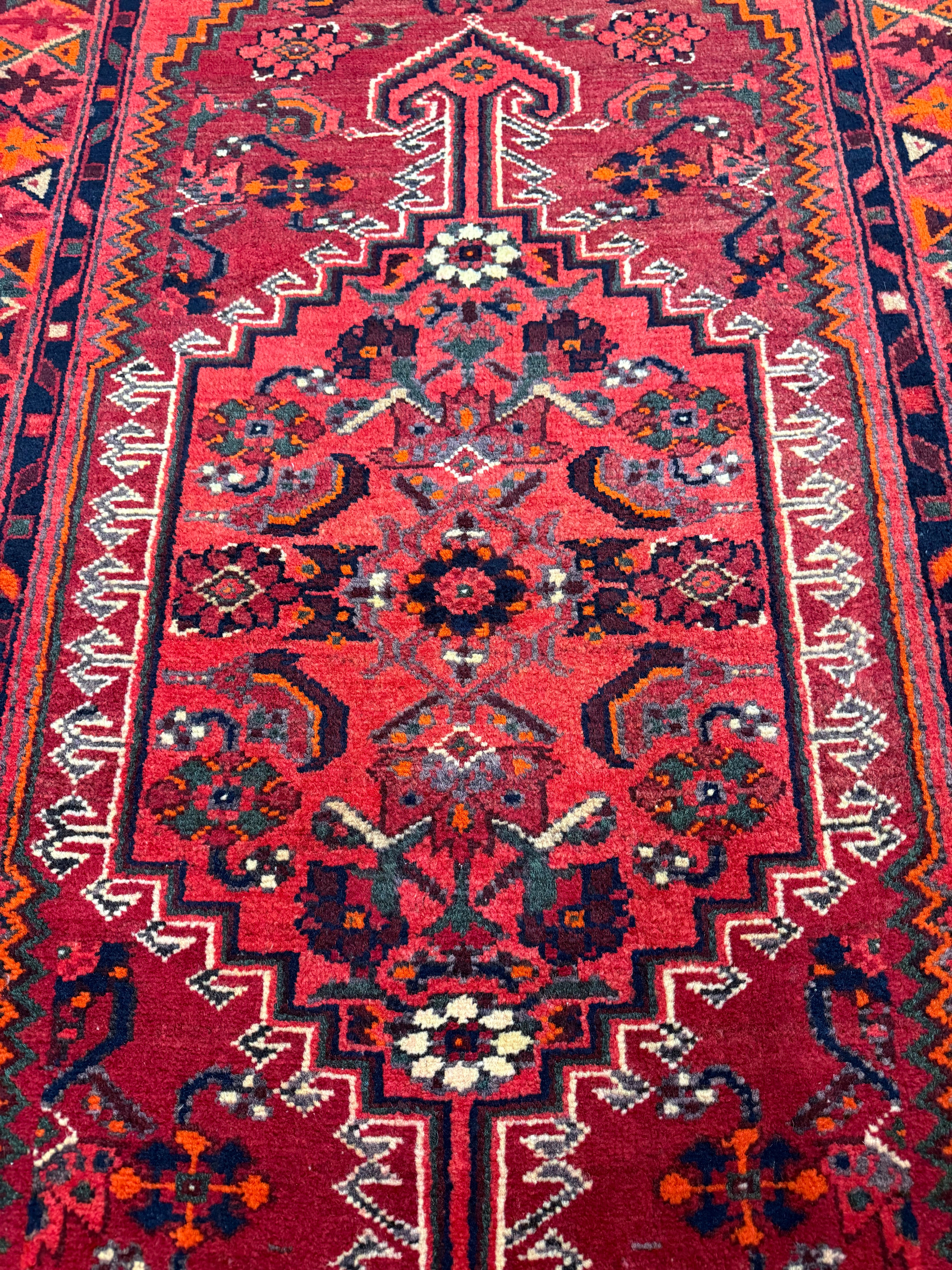Vintage Zarrin Gol Zanjan Wool Rug. Original rug photograph; SKU RR 32889; source IMG_7505.