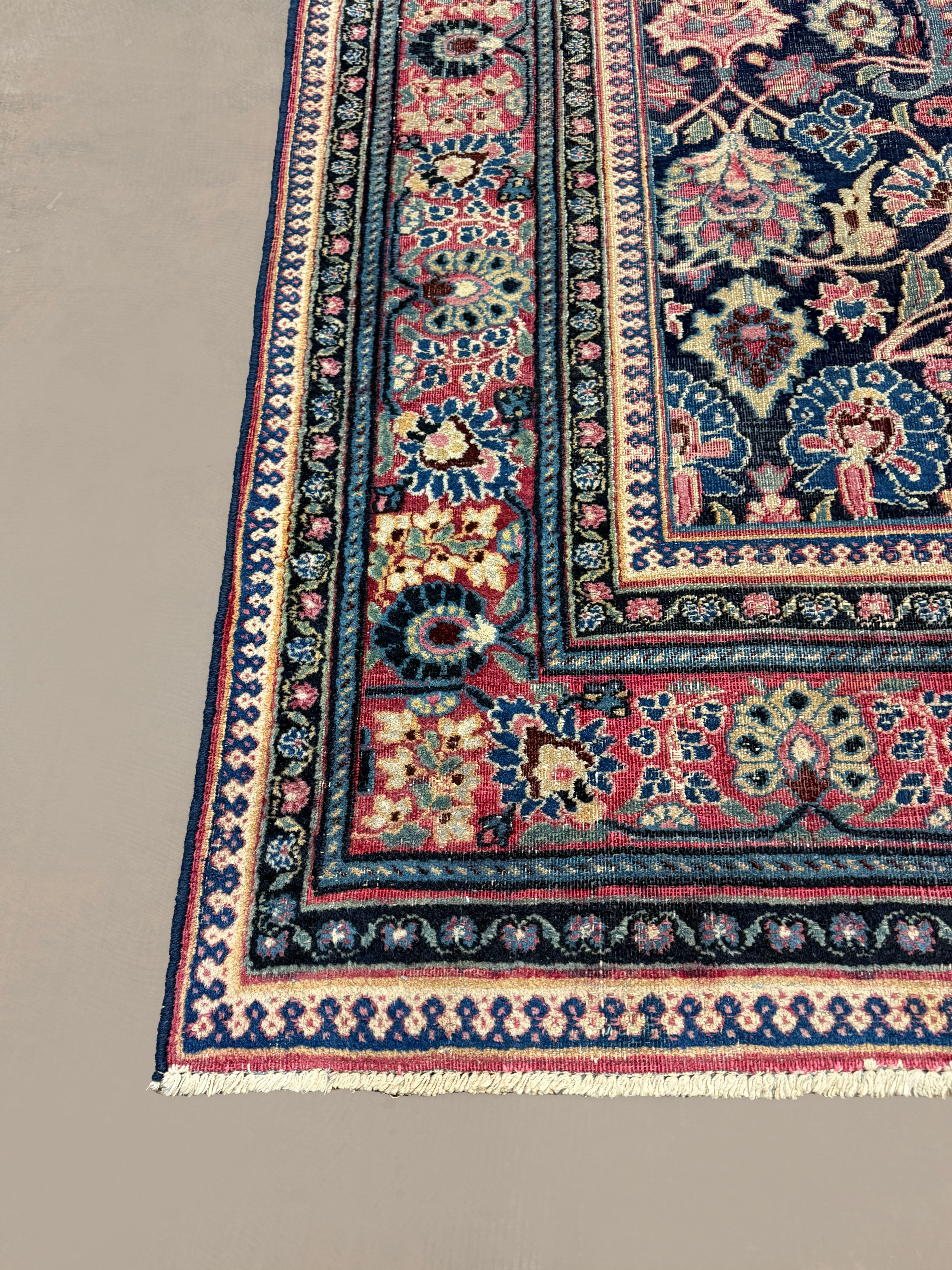 Vintage Mashhad Khorasan Rug, corner, border and fringe detail, hand-knotted wool pile. SKU RR 30636.