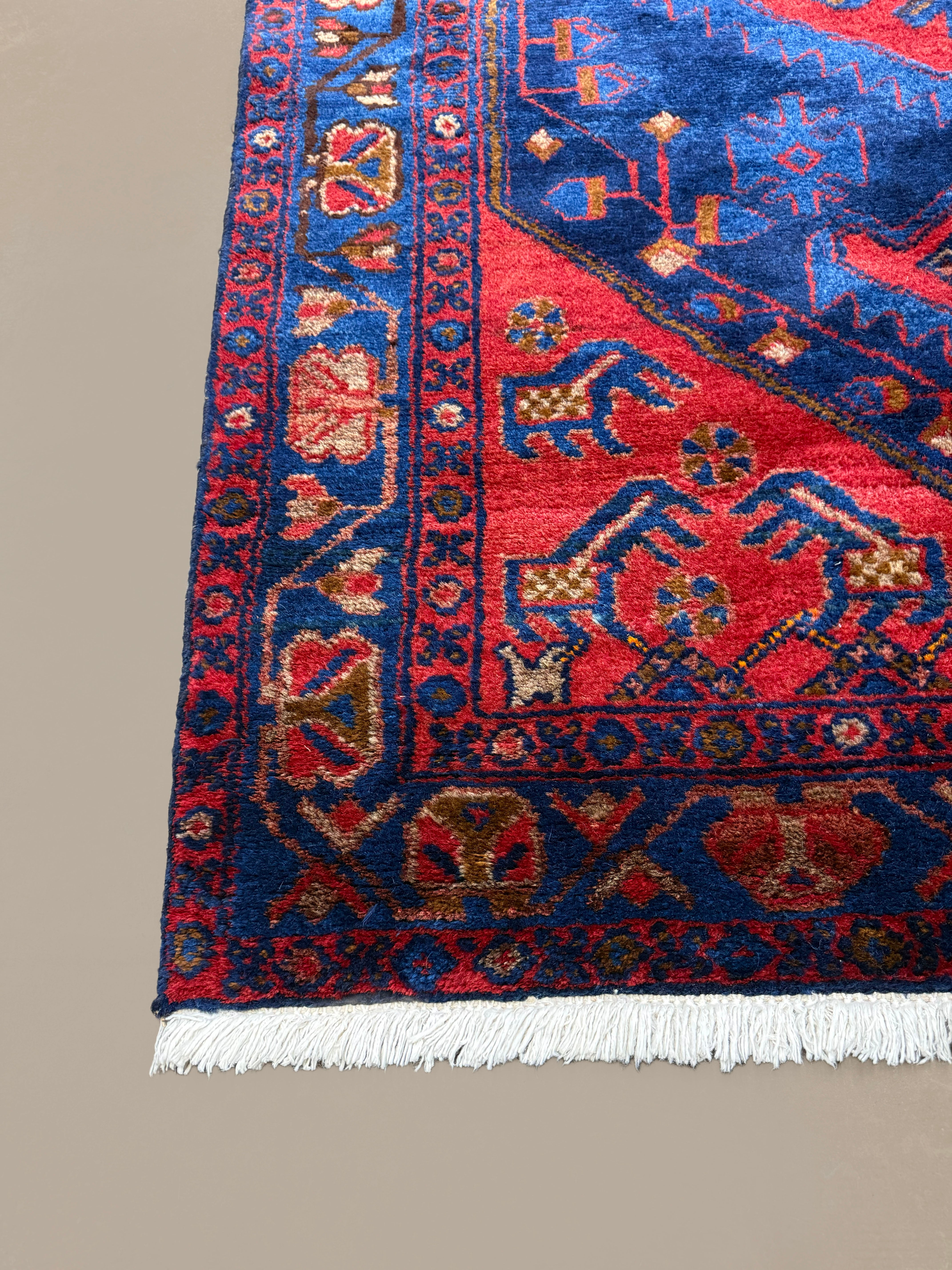 Persian Sonqor Runner, border and fringe detail, hand-knotted wool with red colouring. SKU RR 30722.