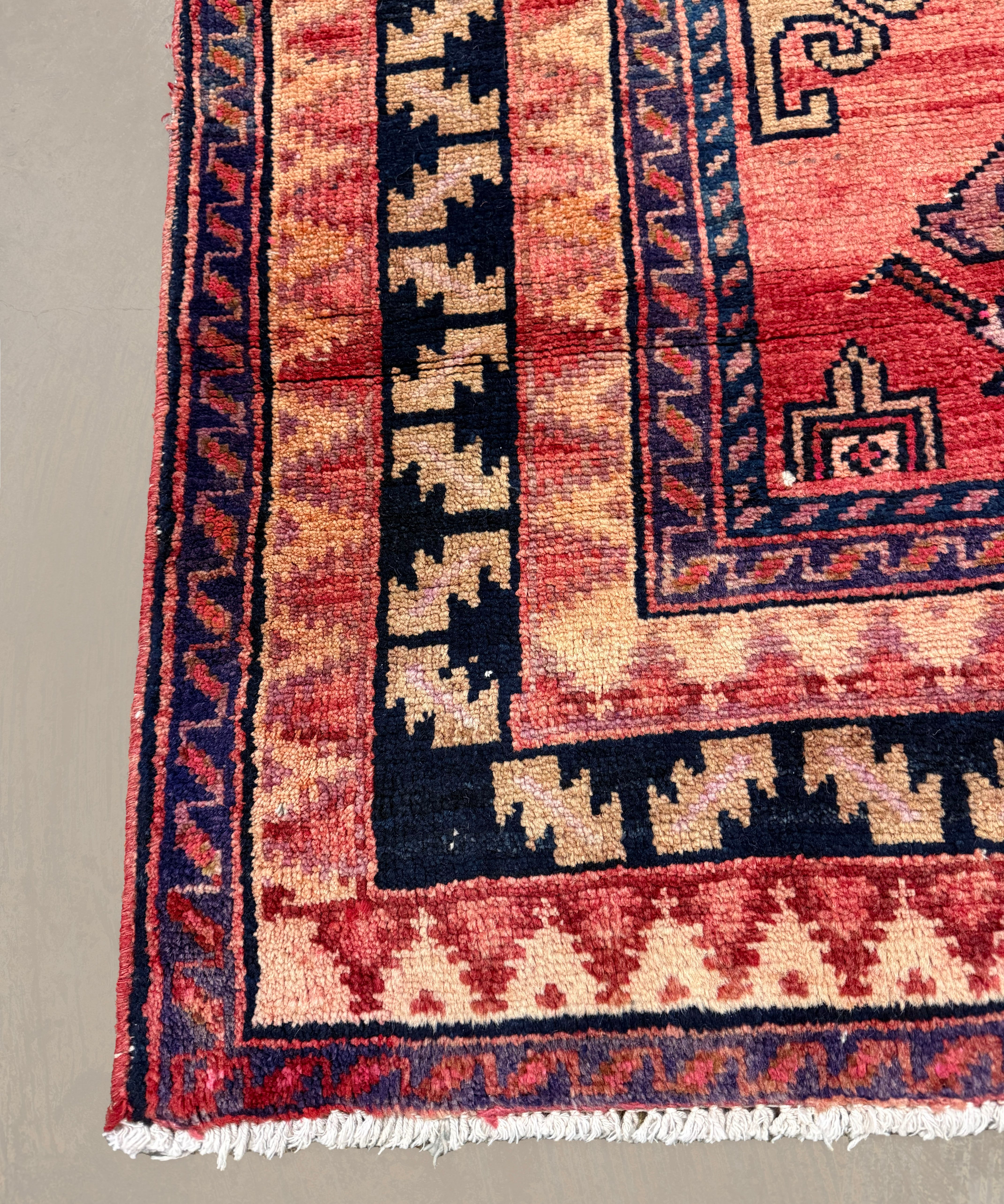 Persian Luri Runner, border and fringe detail, hand-knotted wool with red colouring. SKU RR 32252.