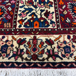 Persian Chaleshtor Bakhtiari Runner, border and fringe detail, hand-knotted wool pile. SKU RR 32333.